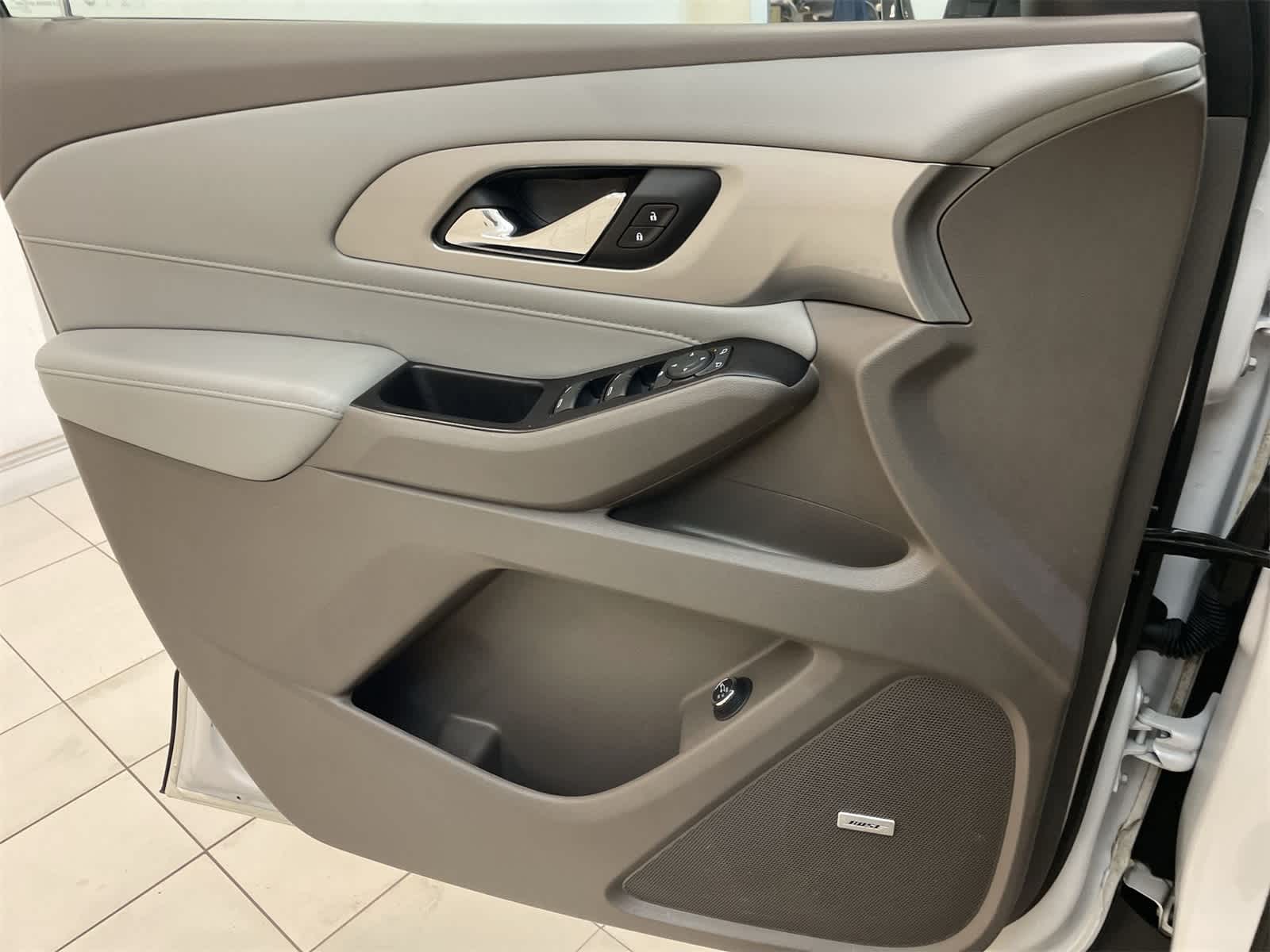 Thumbnail: 2020 Chevrolet Traverse - 17