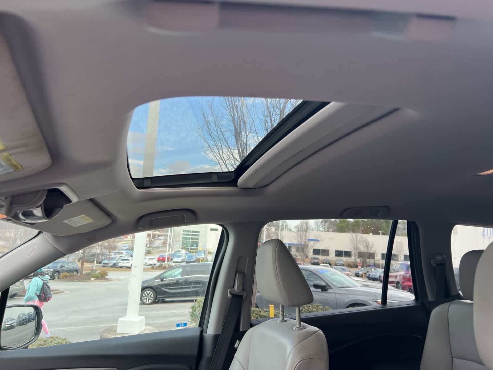 Thumbnail: 2016 Honda Pilot - 19