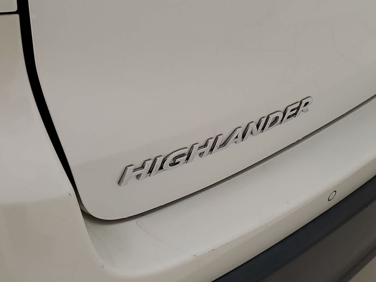 Thumbnail: 2017 Toyota Highlander - 23