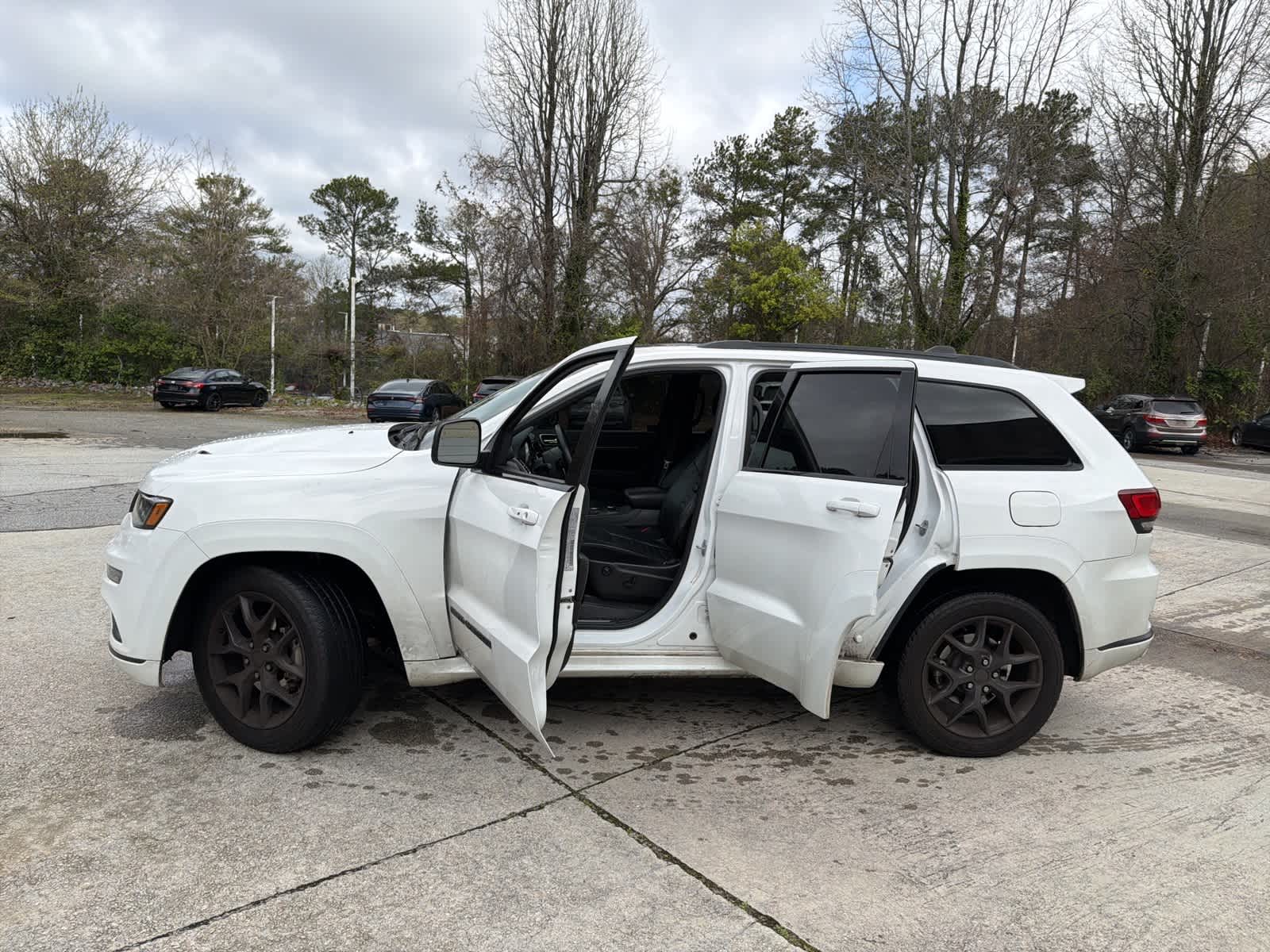 Thumbnail: 2019 Jeep Grand Cherokee - 17