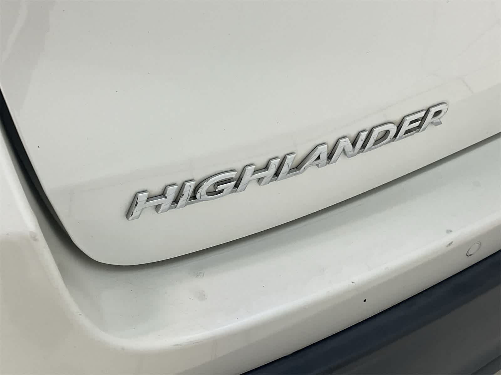 Thumbnail: 2017 Toyota Highlander - 23