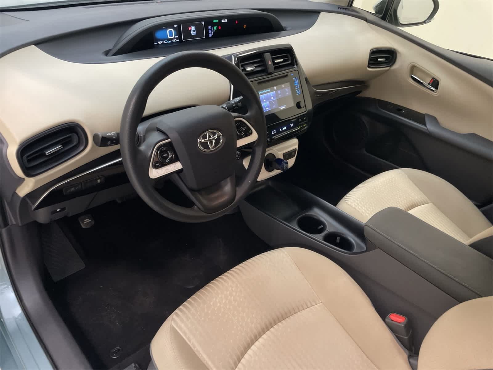 Thumbnail: 2016 Toyota Prius - 2