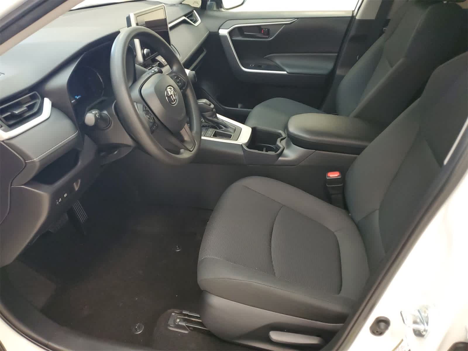 Thumbnail: 2025 Toyota RAV4 - 15