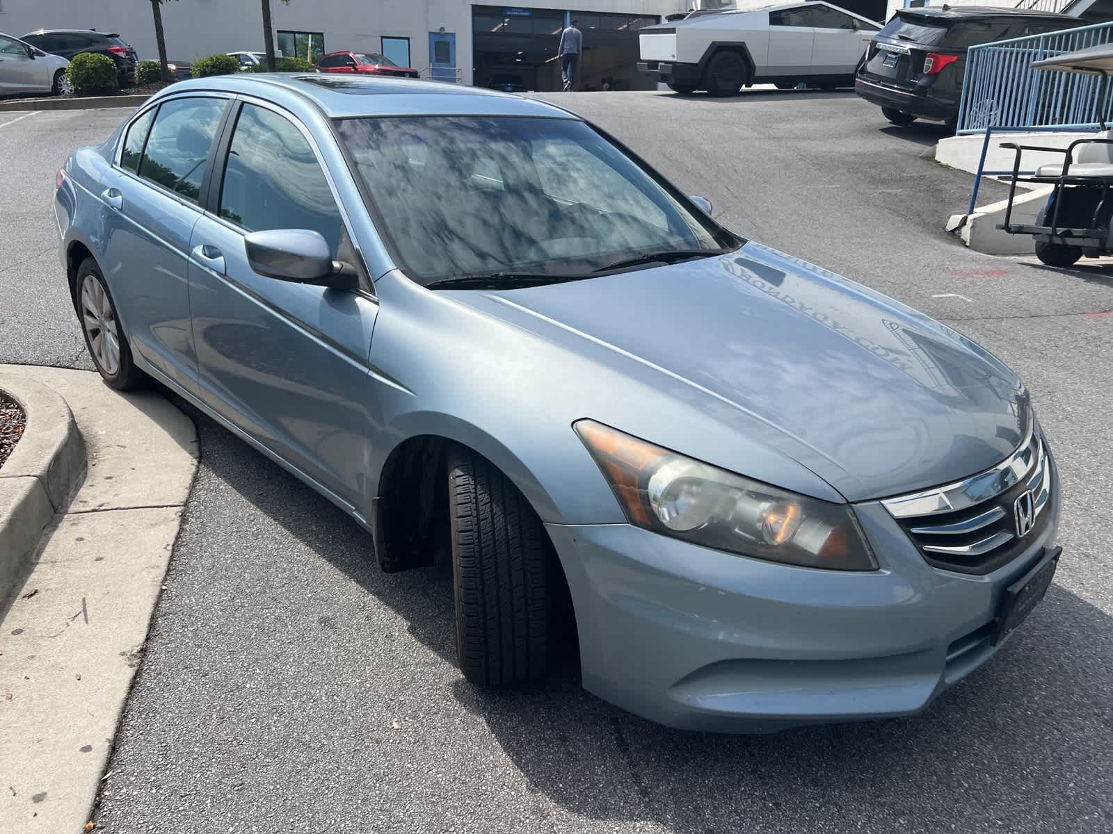 Thumbnail: 2011 Honda Accord - 12
