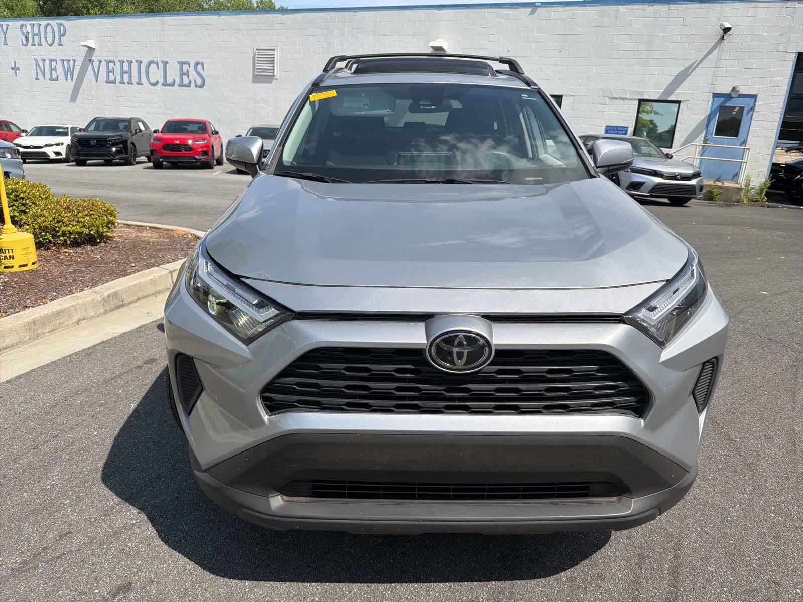 Thumbnail: 2023 Toyota RAV4 - 14