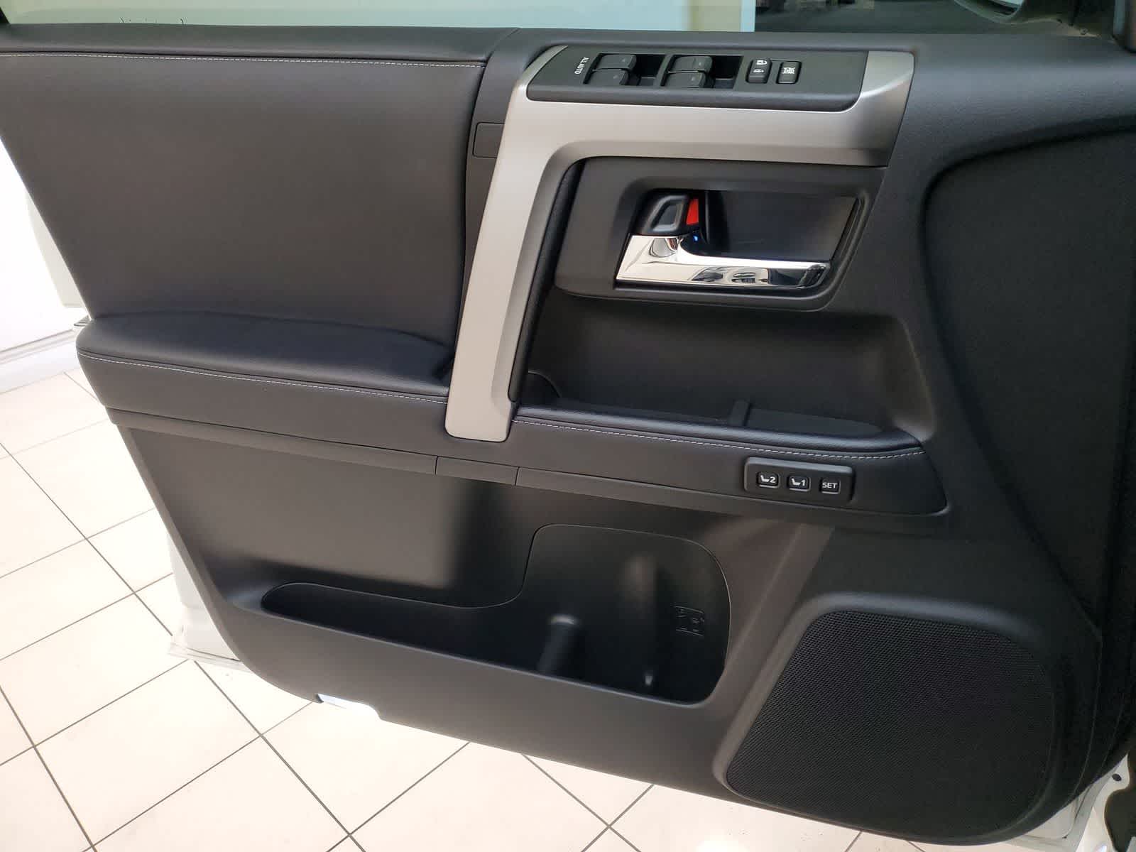 Thumbnail: 2023 Toyota 4Runner - 17