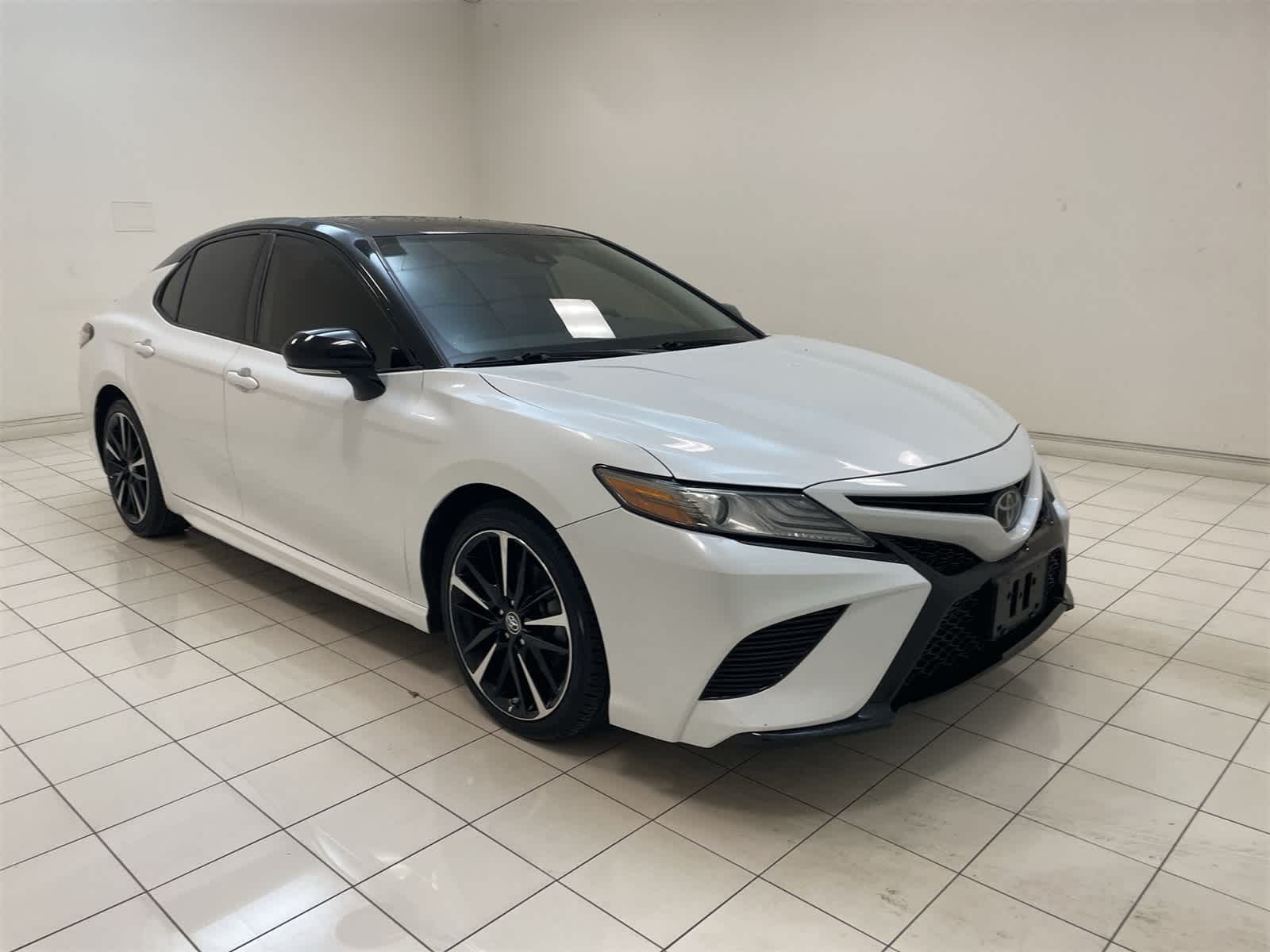 Thumbnail: 2019 Toyota Camry - 24