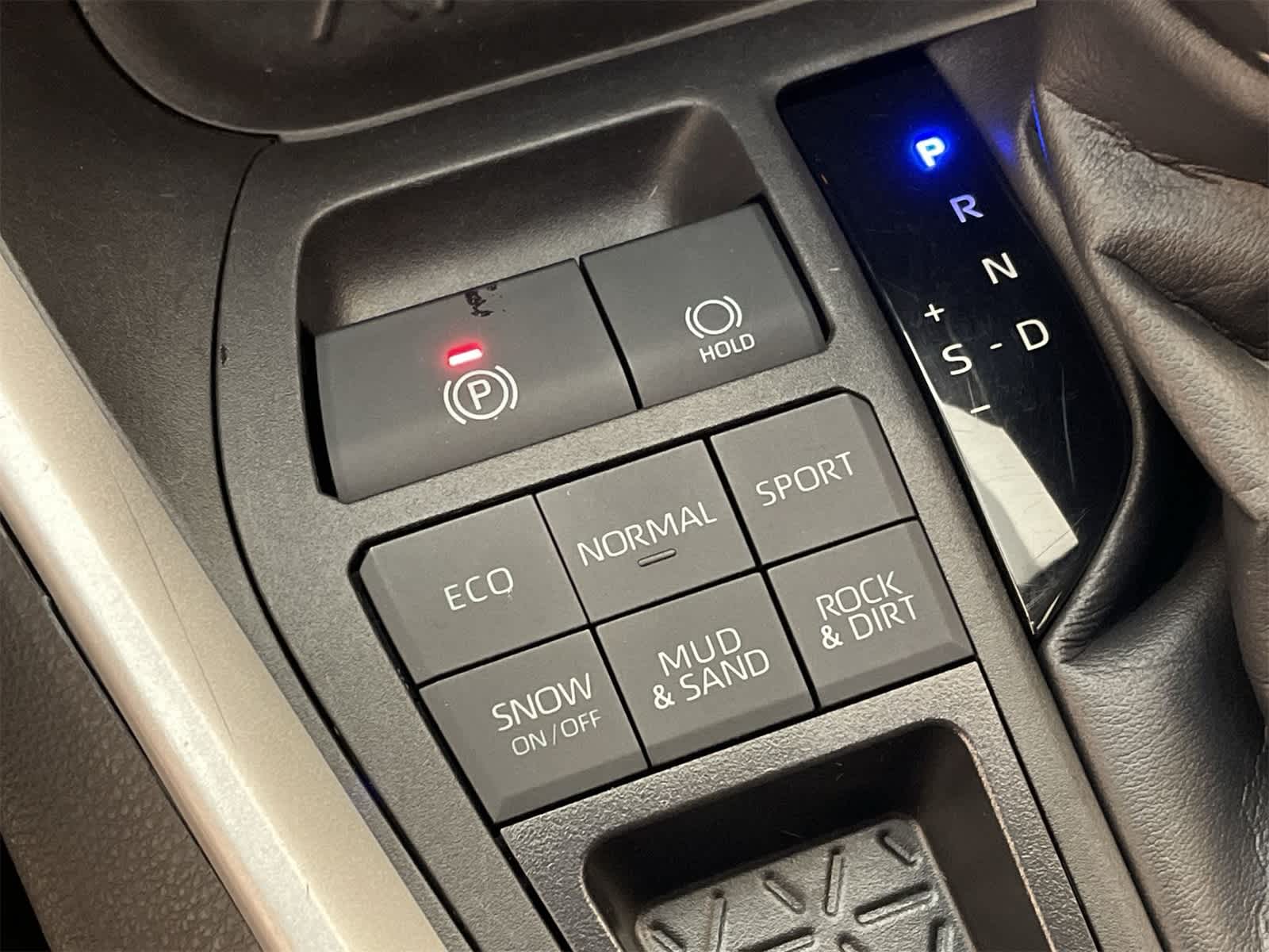 Thumbnail: 2023 Toyota RAV4 - 29