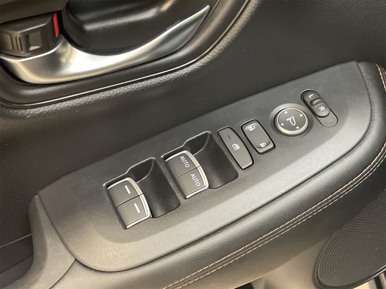 Thumbnail: 2024 Honda HR-V - 16