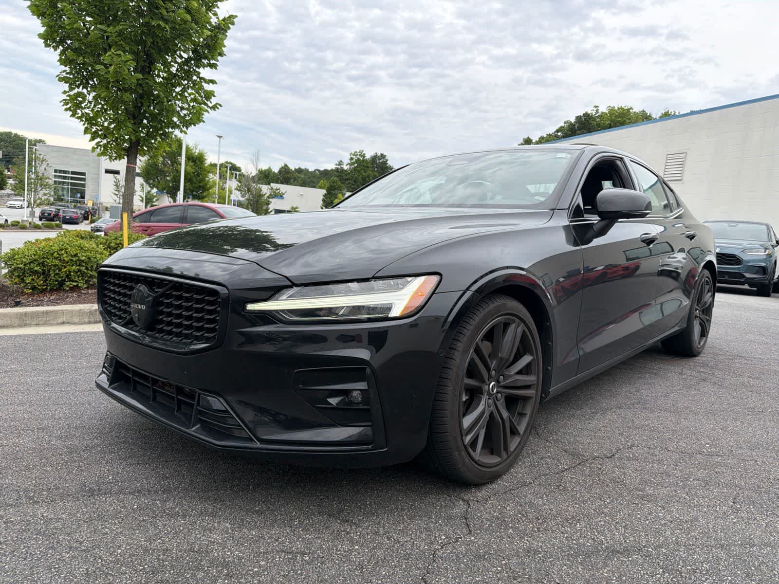 Thumbnail: 2024 Volvo S60 - 1