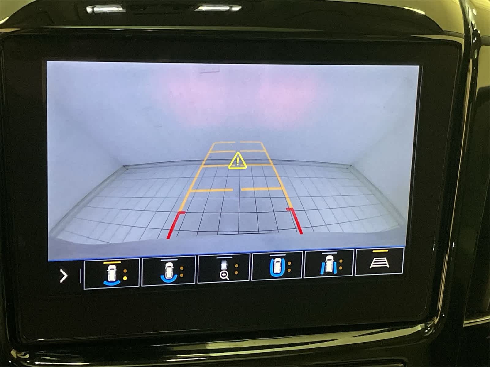 Thumbnail: 2020 Chevrolet Traverse - 4