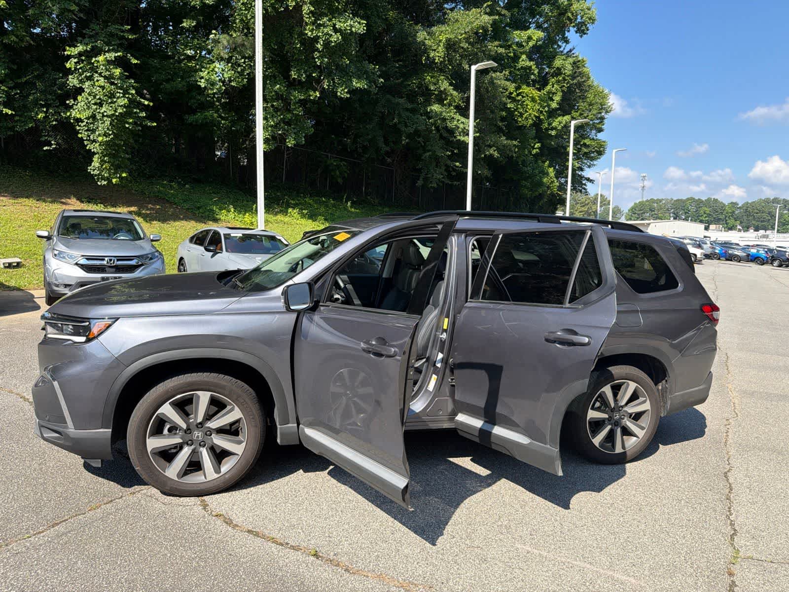 Thumbnail: 2025 Honda Pilot - 17