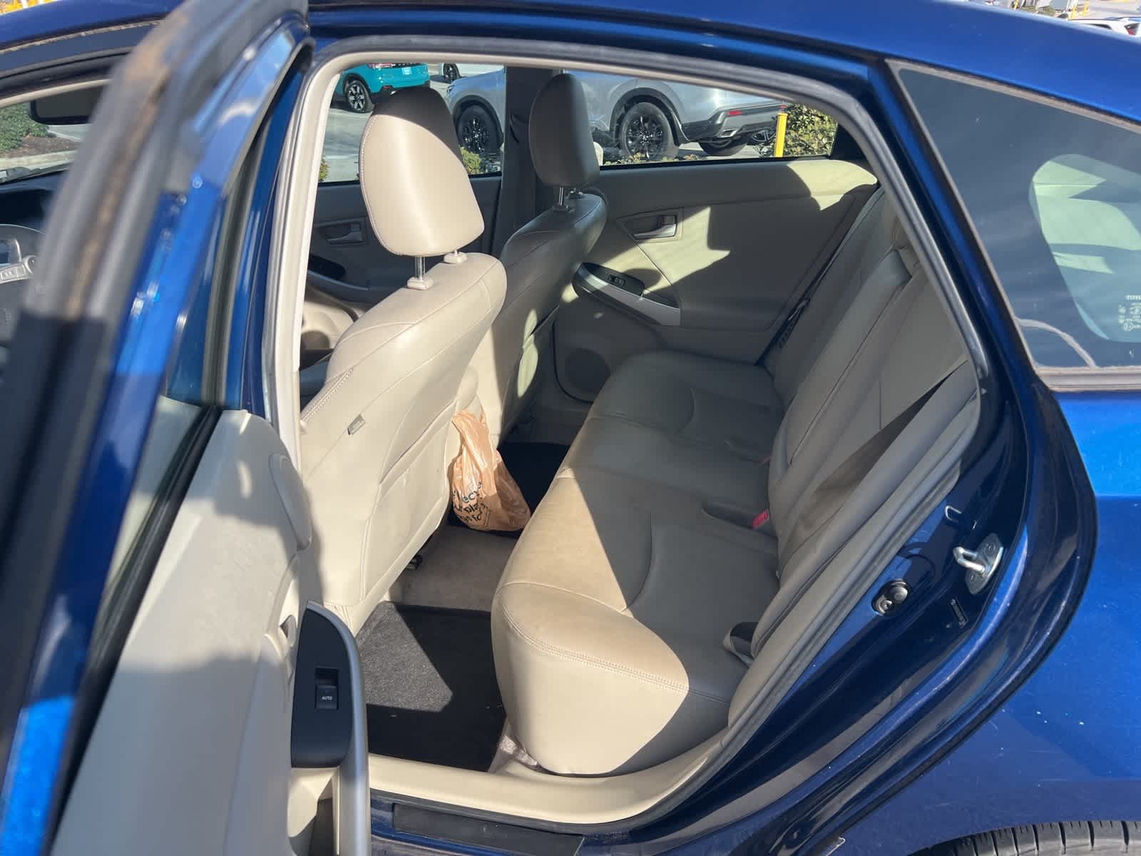 Thumbnail: 2011 Toyota Prius - 15