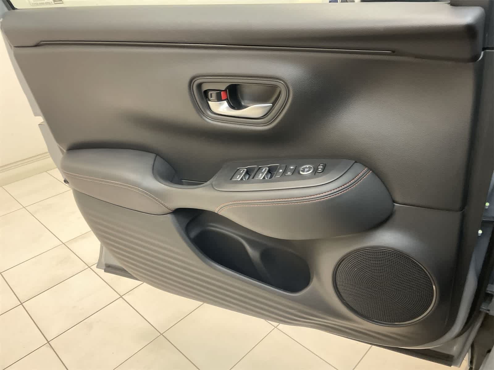 Thumbnail: 2025 Honda HR-V - 15