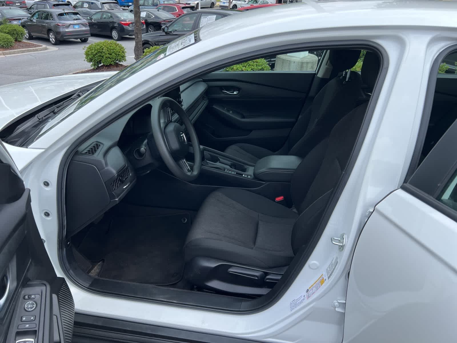 2025 Honda Accord LX 17
