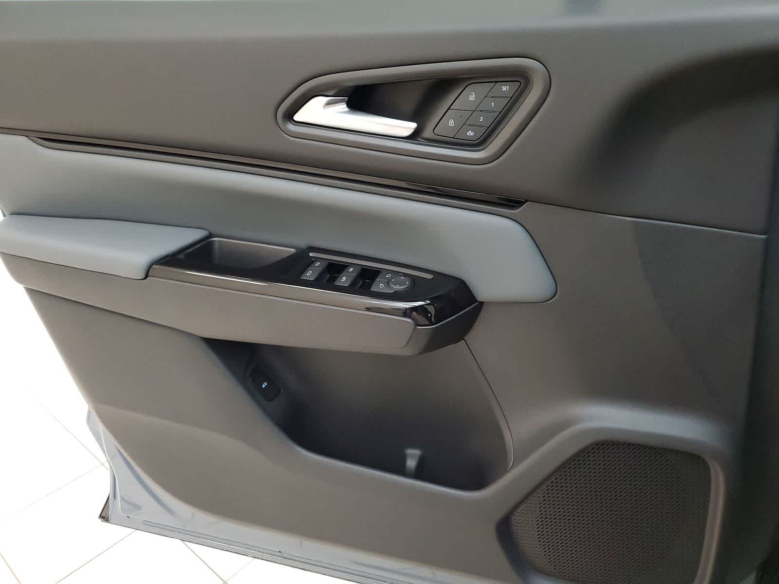 Thumbnail: 2025 Honda Prologue - 17