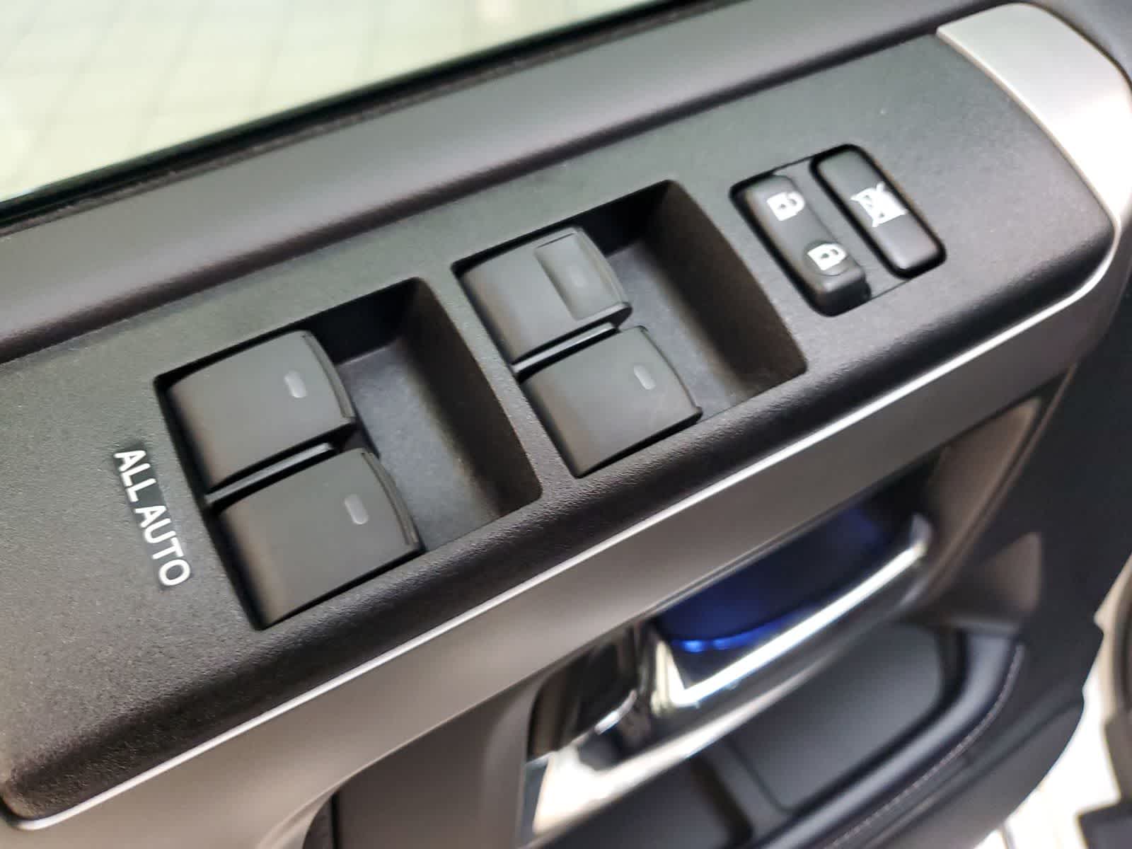 Thumbnail: 2023 Toyota 4Runner - 18