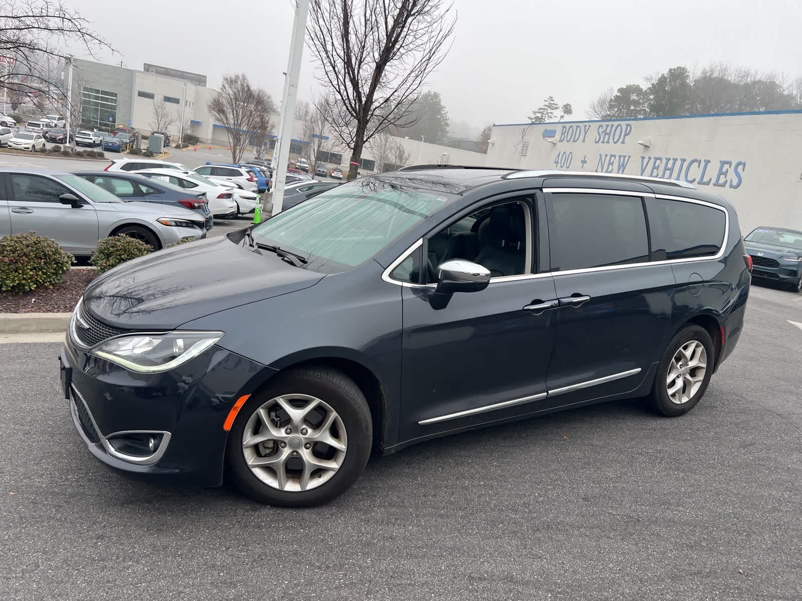 Thumbnail: 2020 Chrysler Pacifica - 4