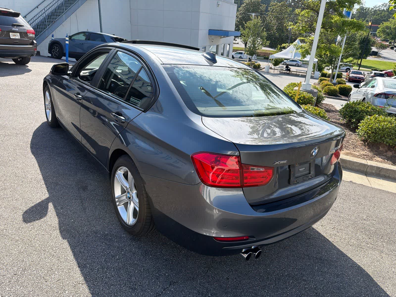 Thumbnail: 2013 BMW 3 Series - 9