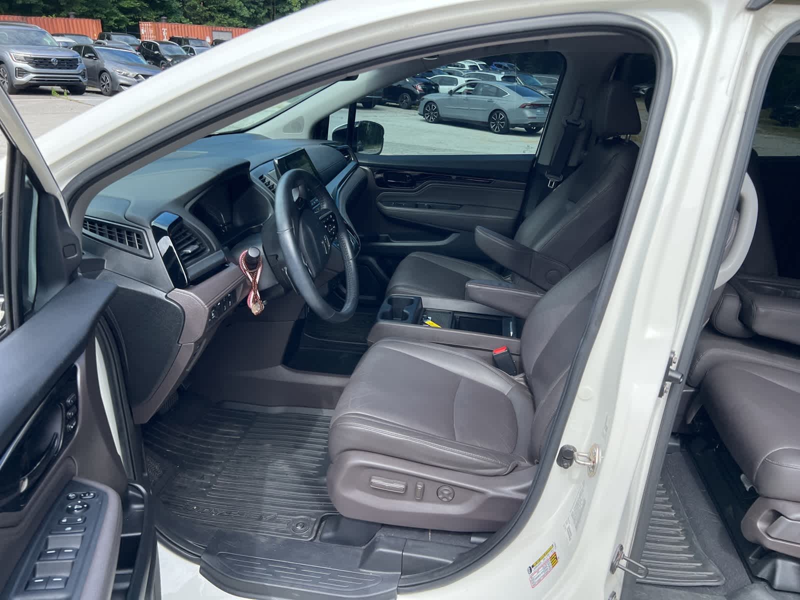 Thumbnail: 2019 Honda Odyssey - 15