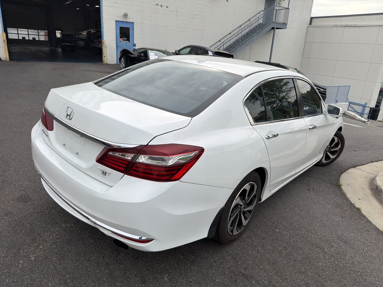 Thumbnail: 2016 Honda Accord - 10