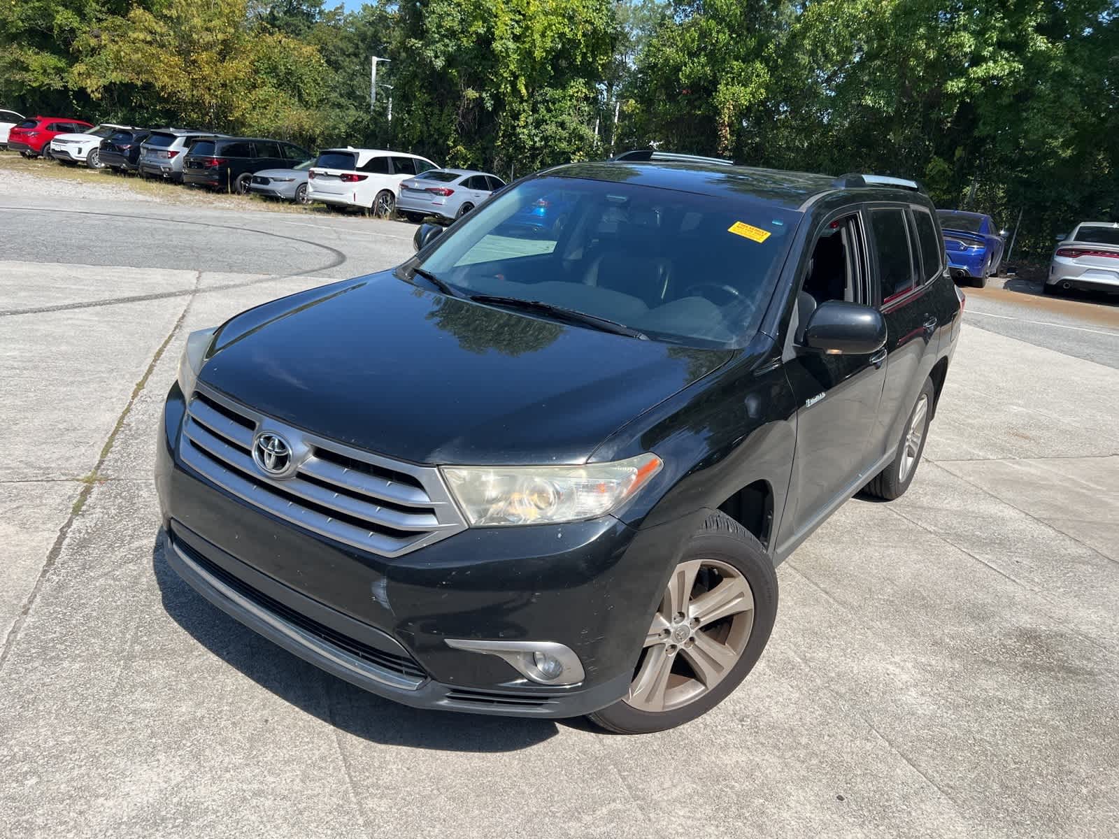 Thumbnail: 2013 Toyota Highlander - 3