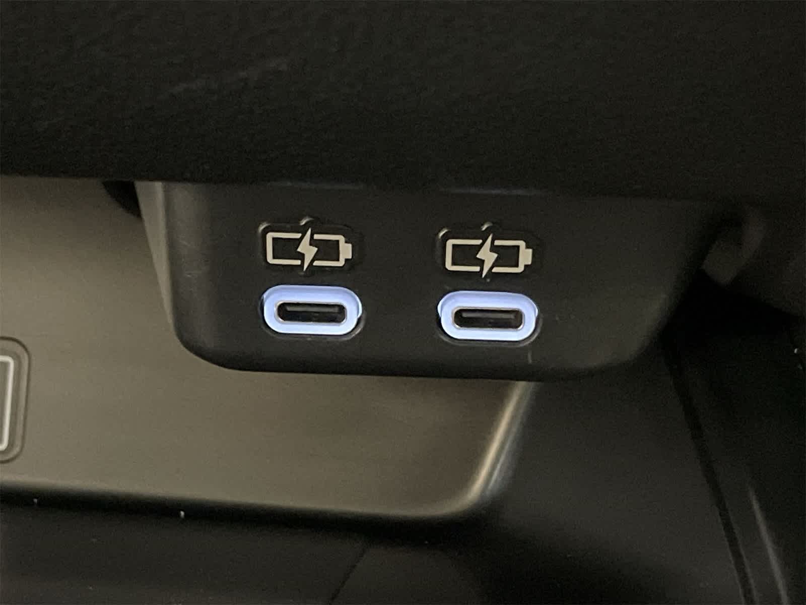 Thumbnail: 2025 Lexus UX - 8