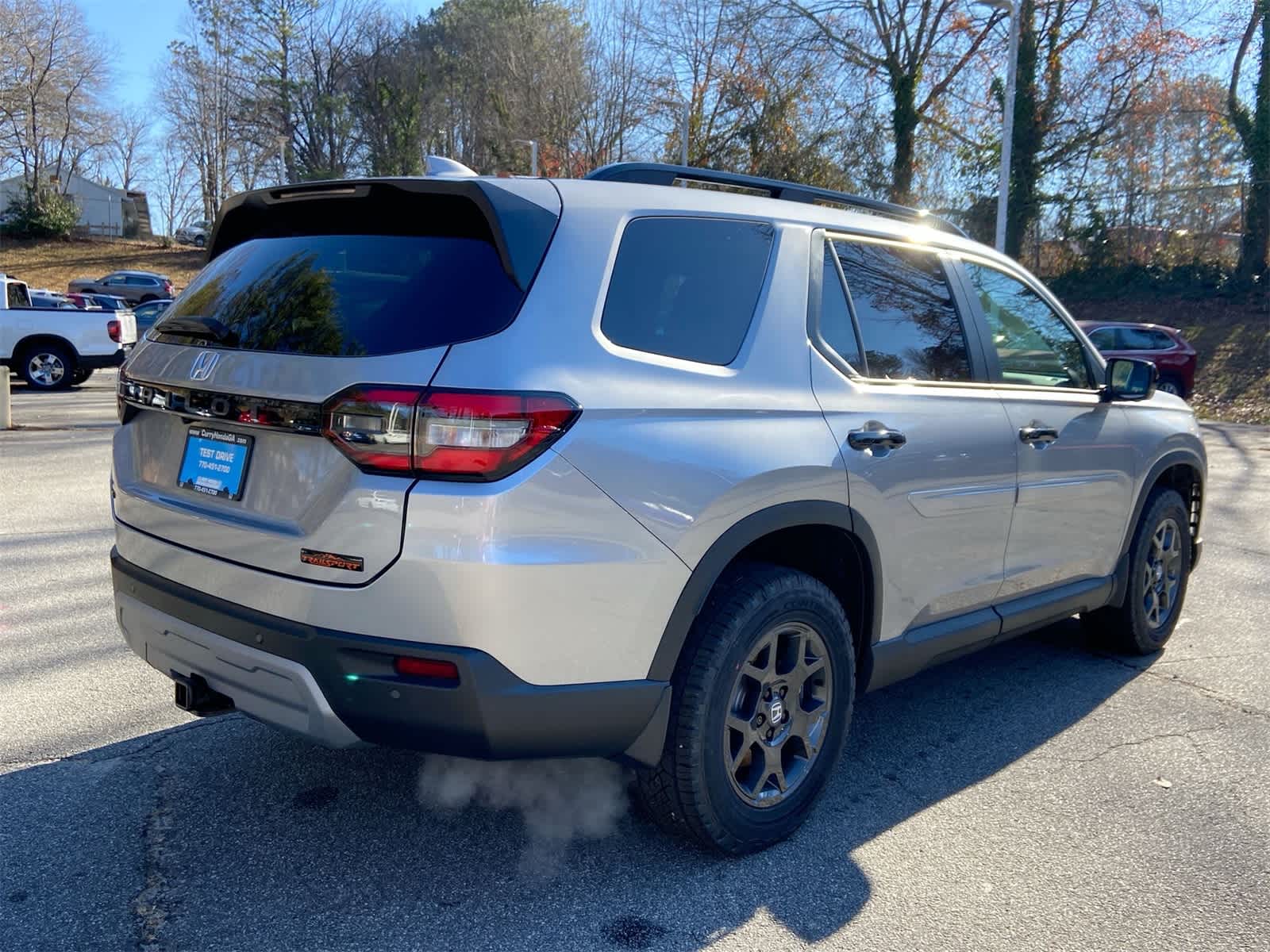 2025 Honda Pilot TrailSport photo 2