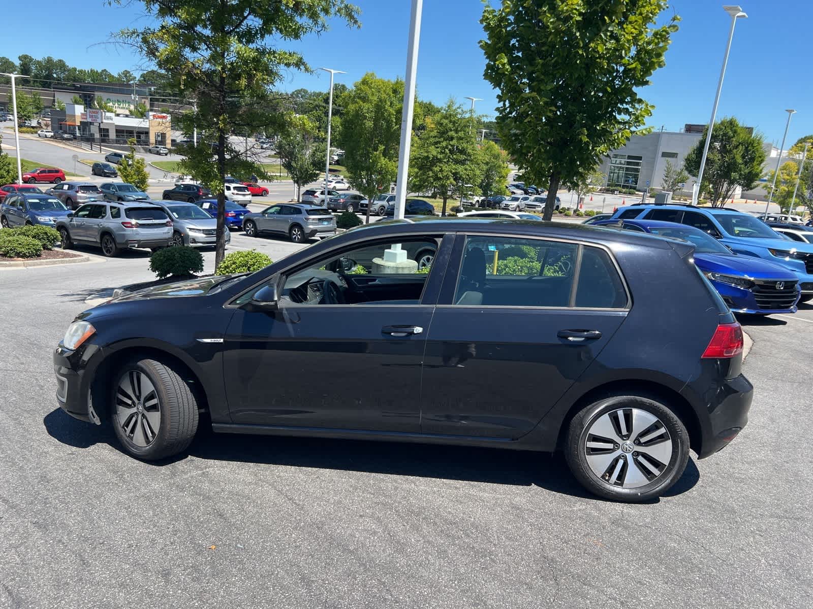 Thumbnail: 2016 Volkswagen e-Golf - 7