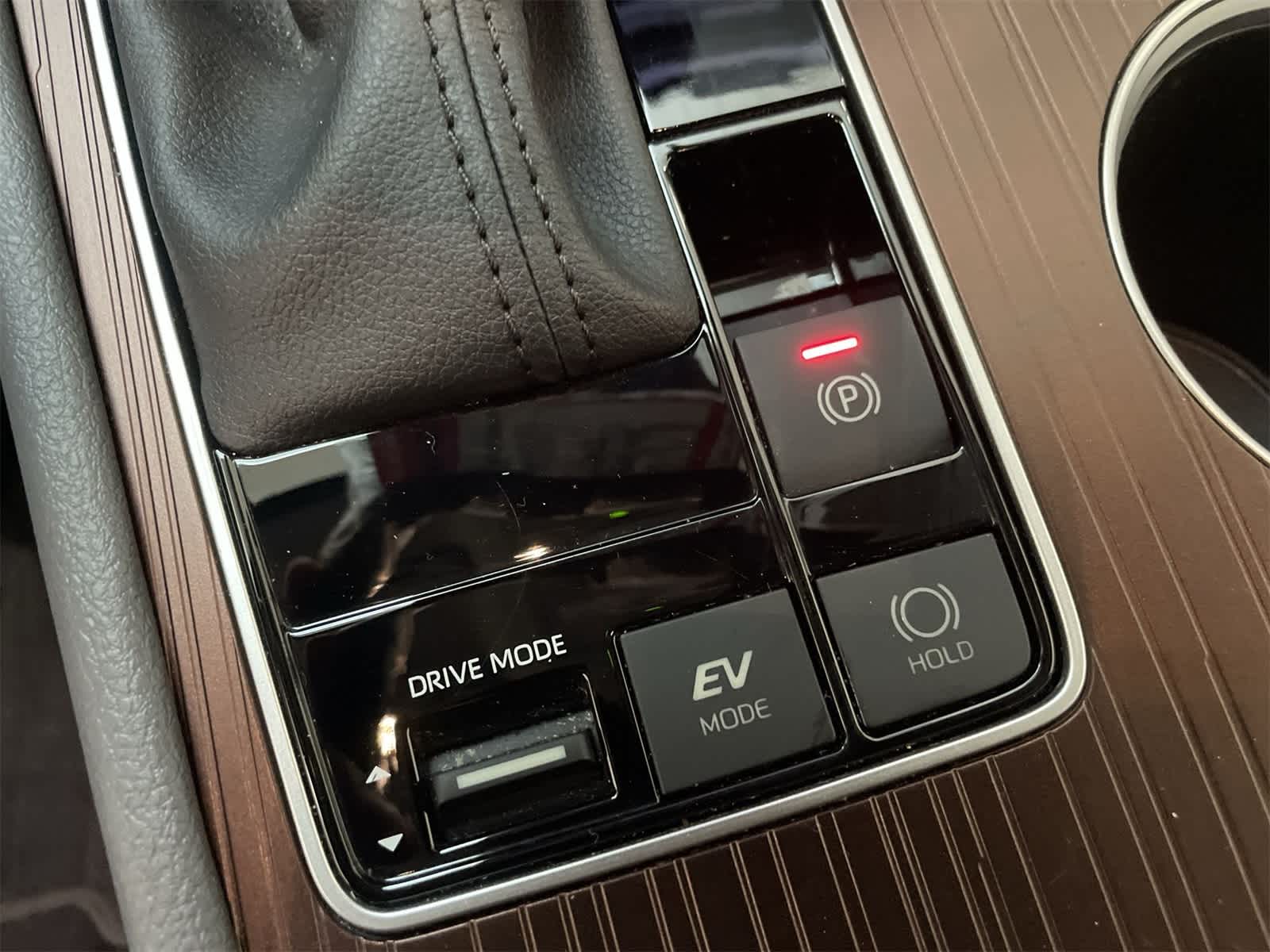 Thumbnail: 2023 Toyota Sienna - 28