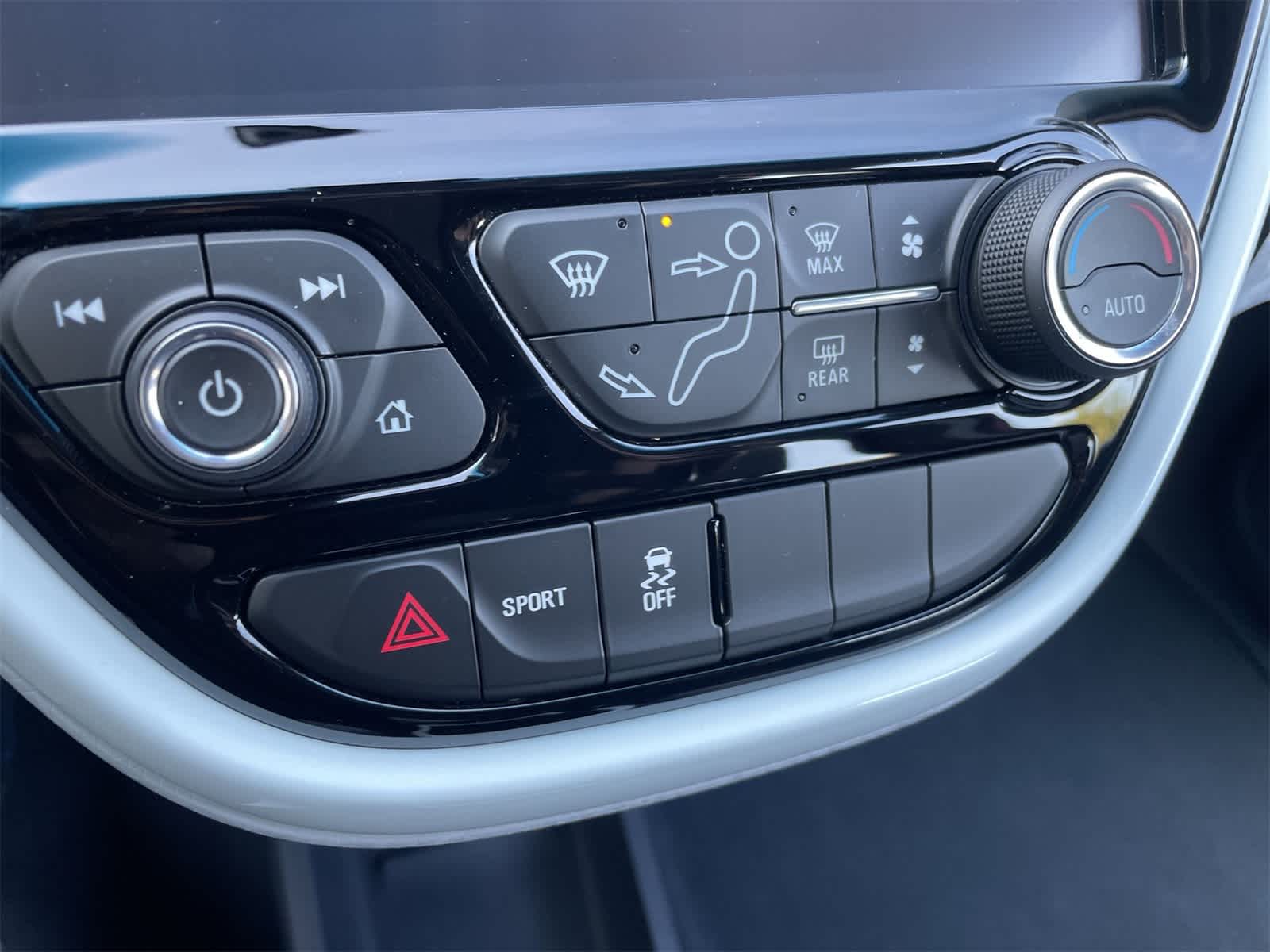 Thumbnail: 2021 Chevrolet Bolt EV - 28