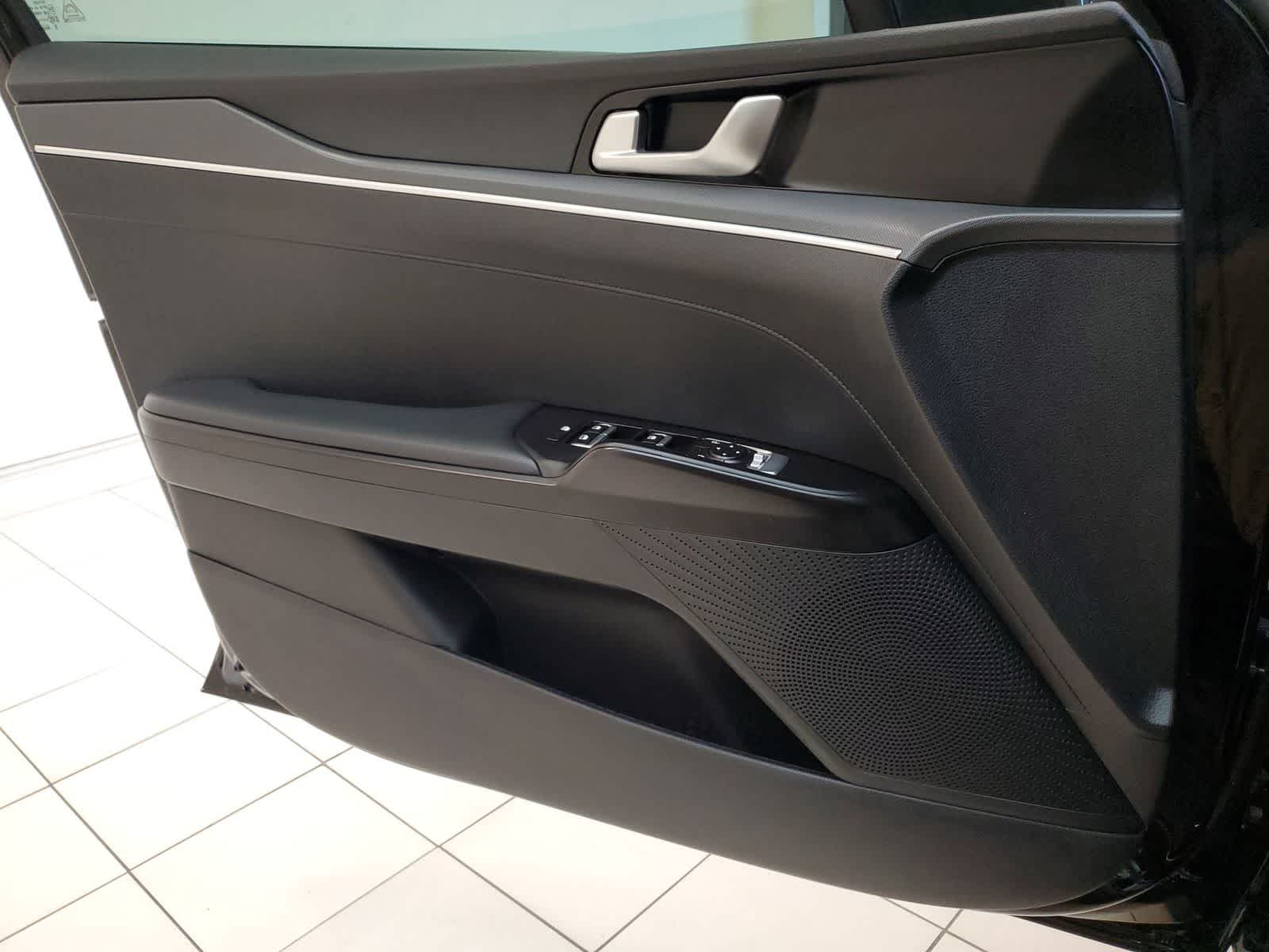 Thumbnail: 2022 Kia K5 - 15