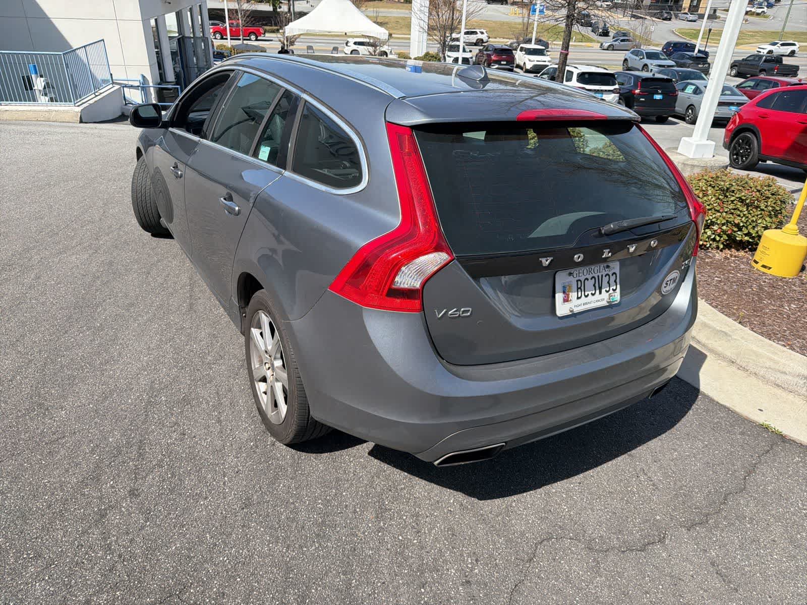 Thumbnail: 2017 Volvo V60 - 8