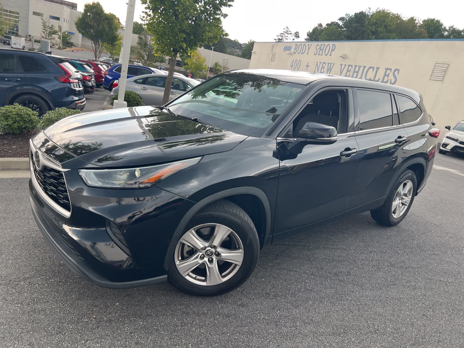 2022 Toyota Highlander L photo 4