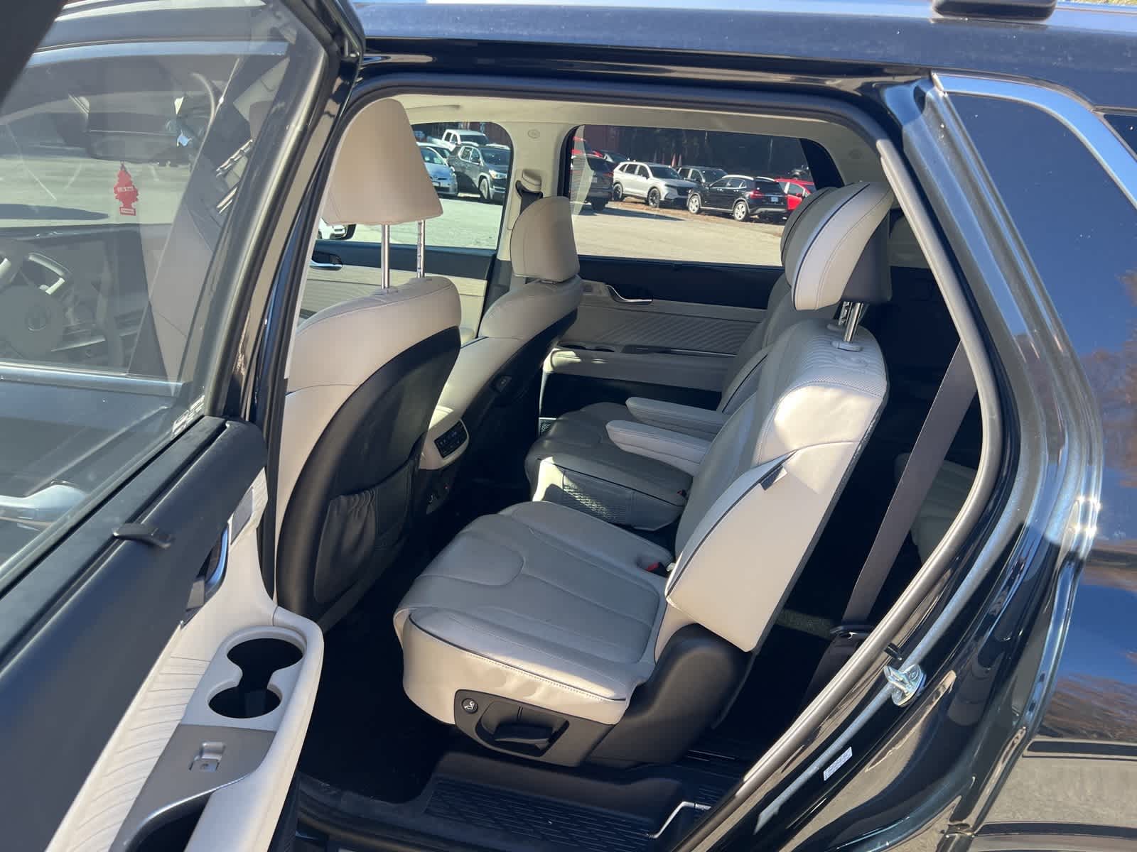 Thumbnail: 2023 Hyundai Palisade - 16