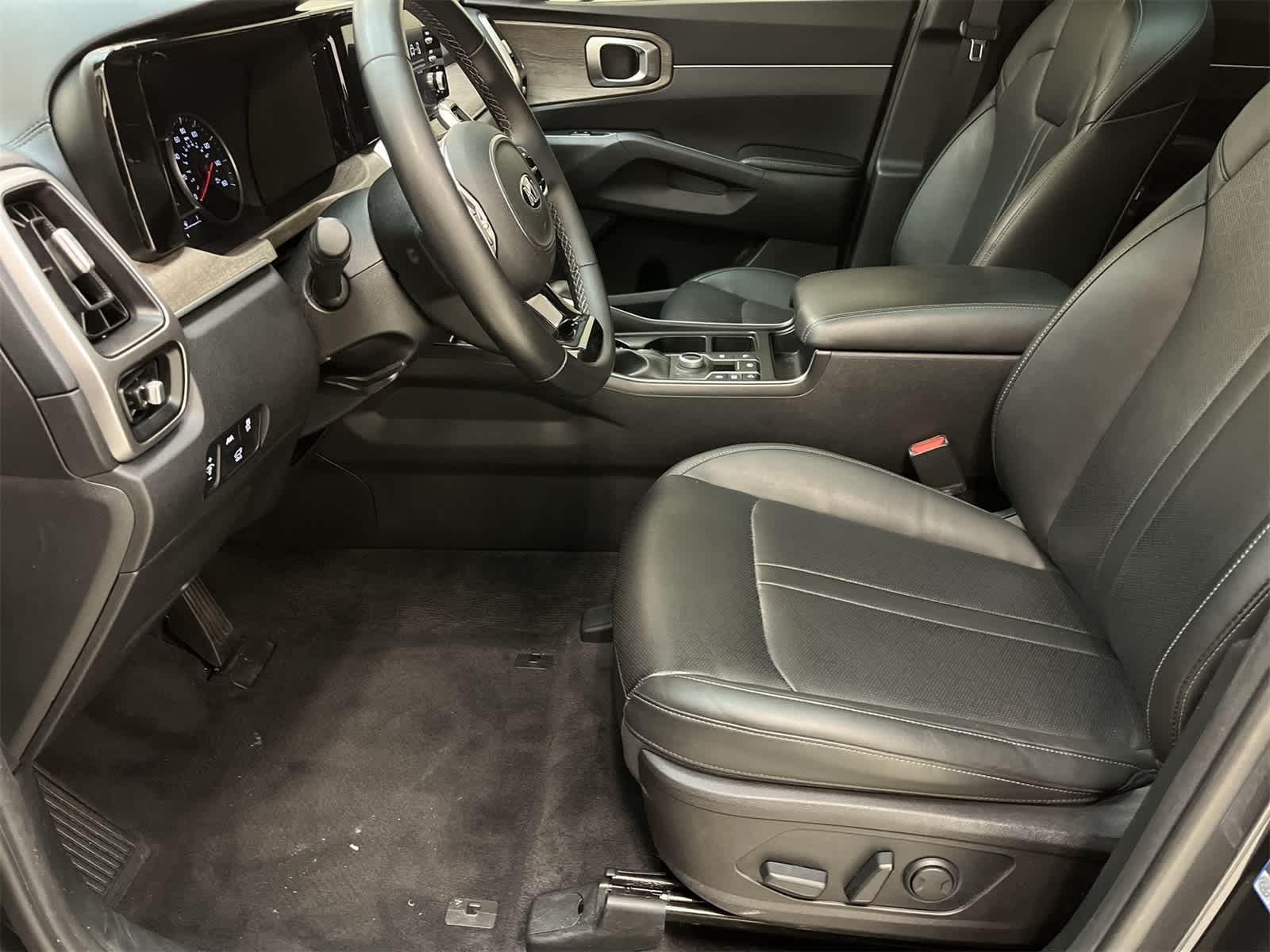 Thumbnail: 2021 Kia Sorento - 19