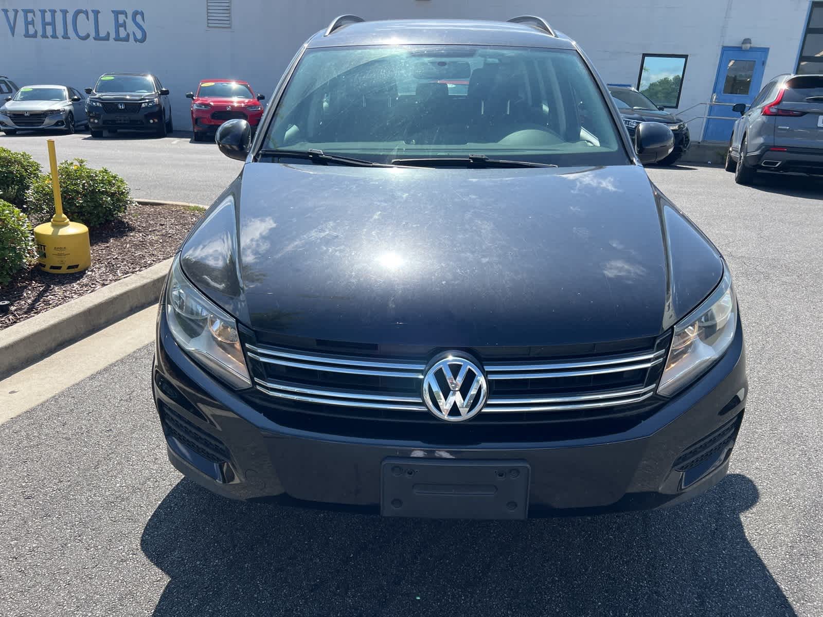 Thumbnail: 2017 Volkswagen Tiguan - 14