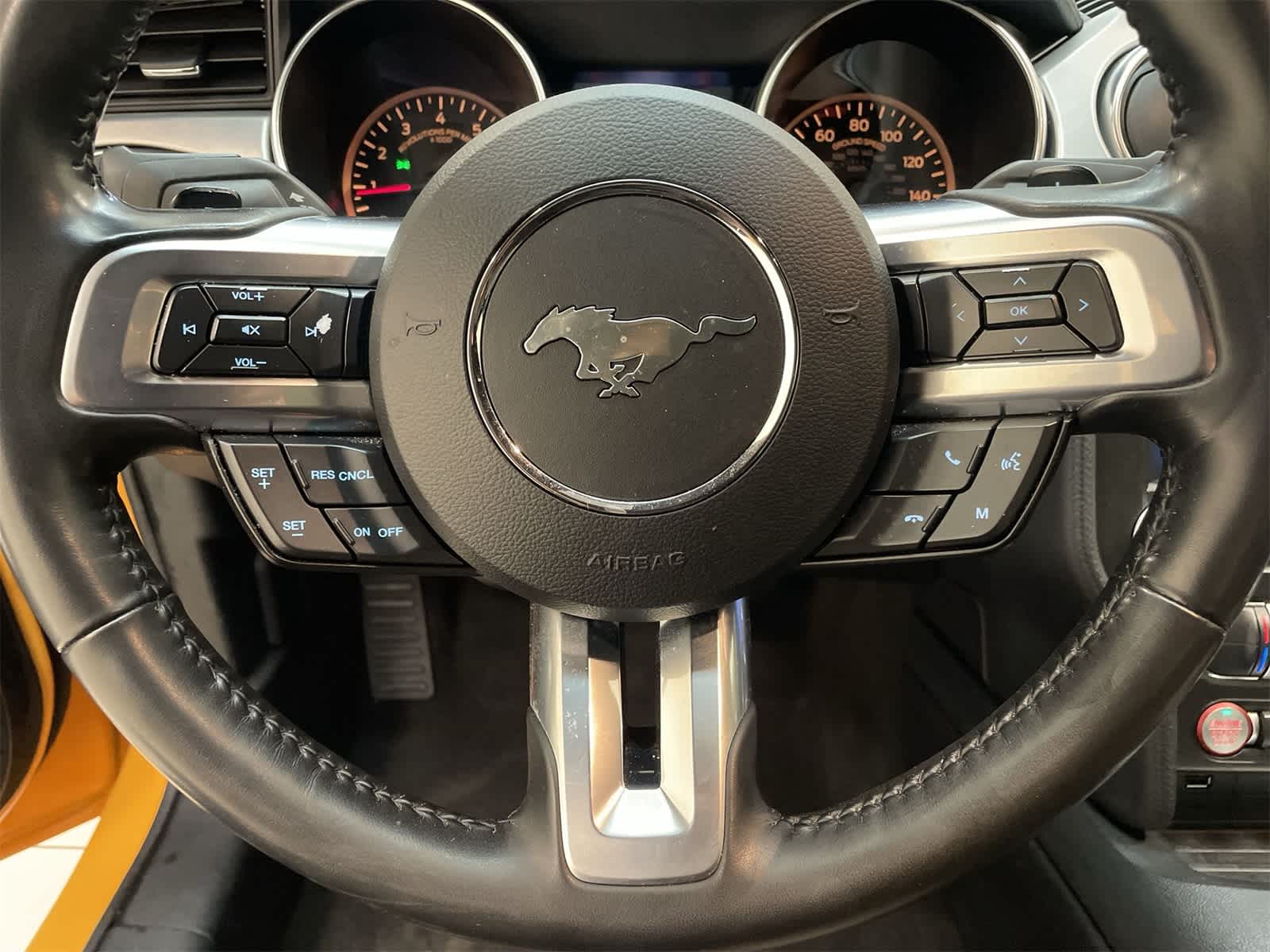 Thumbnail: 2022 Ford Mustang - 9