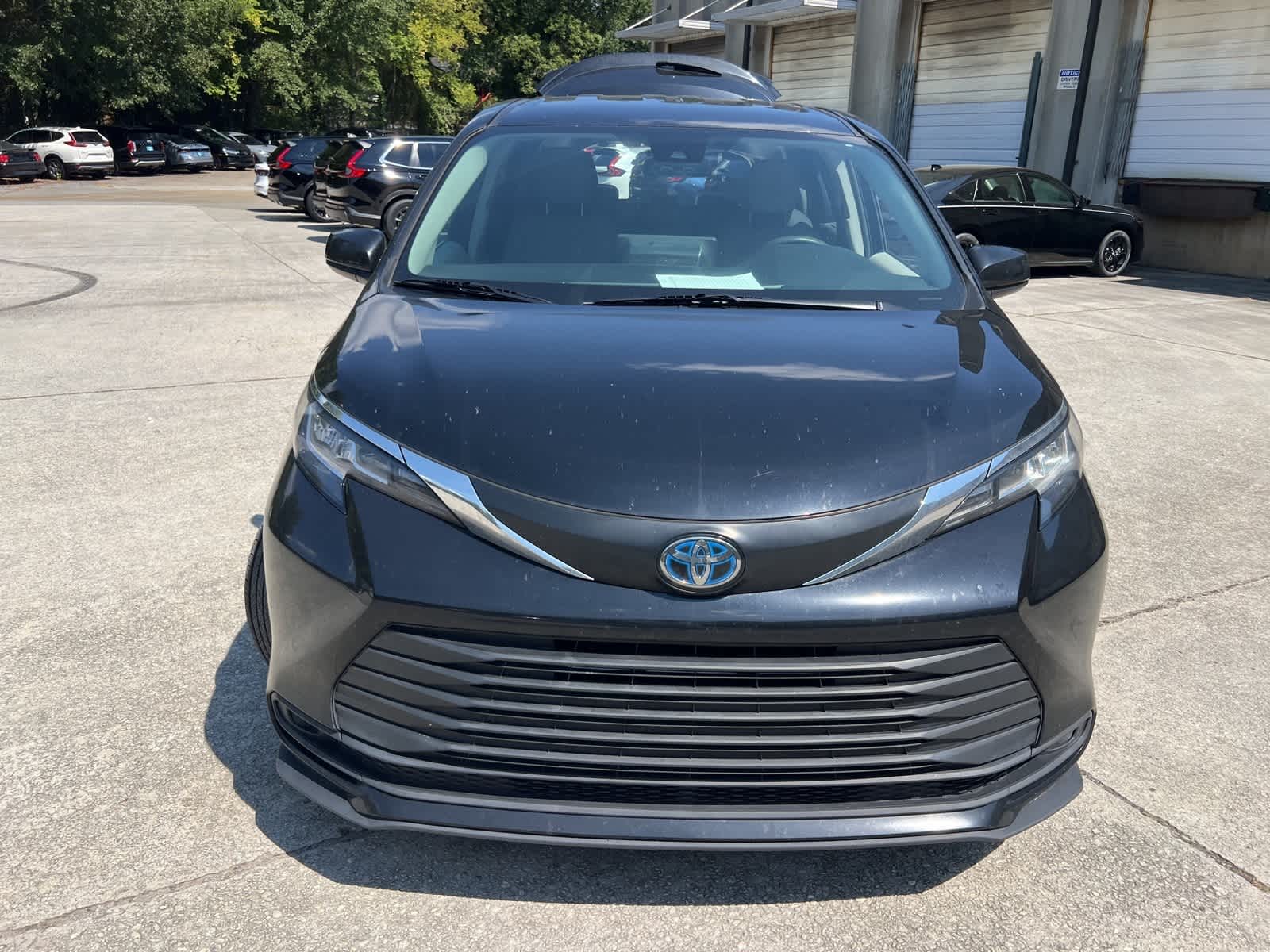Thumbnail: 2023 Toyota Sienna - 14