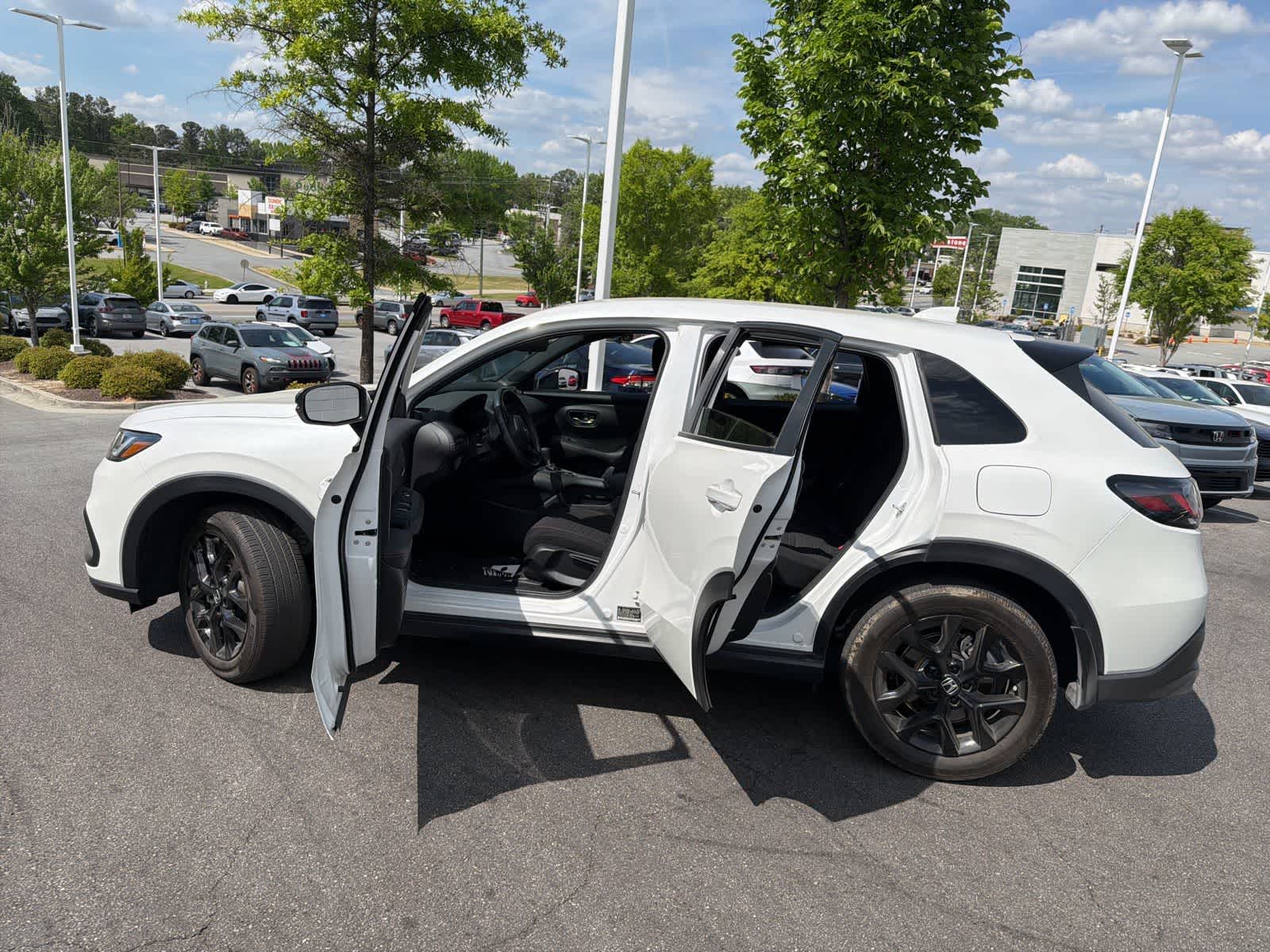 Thumbnail: 2025 Honda HR-V - 18