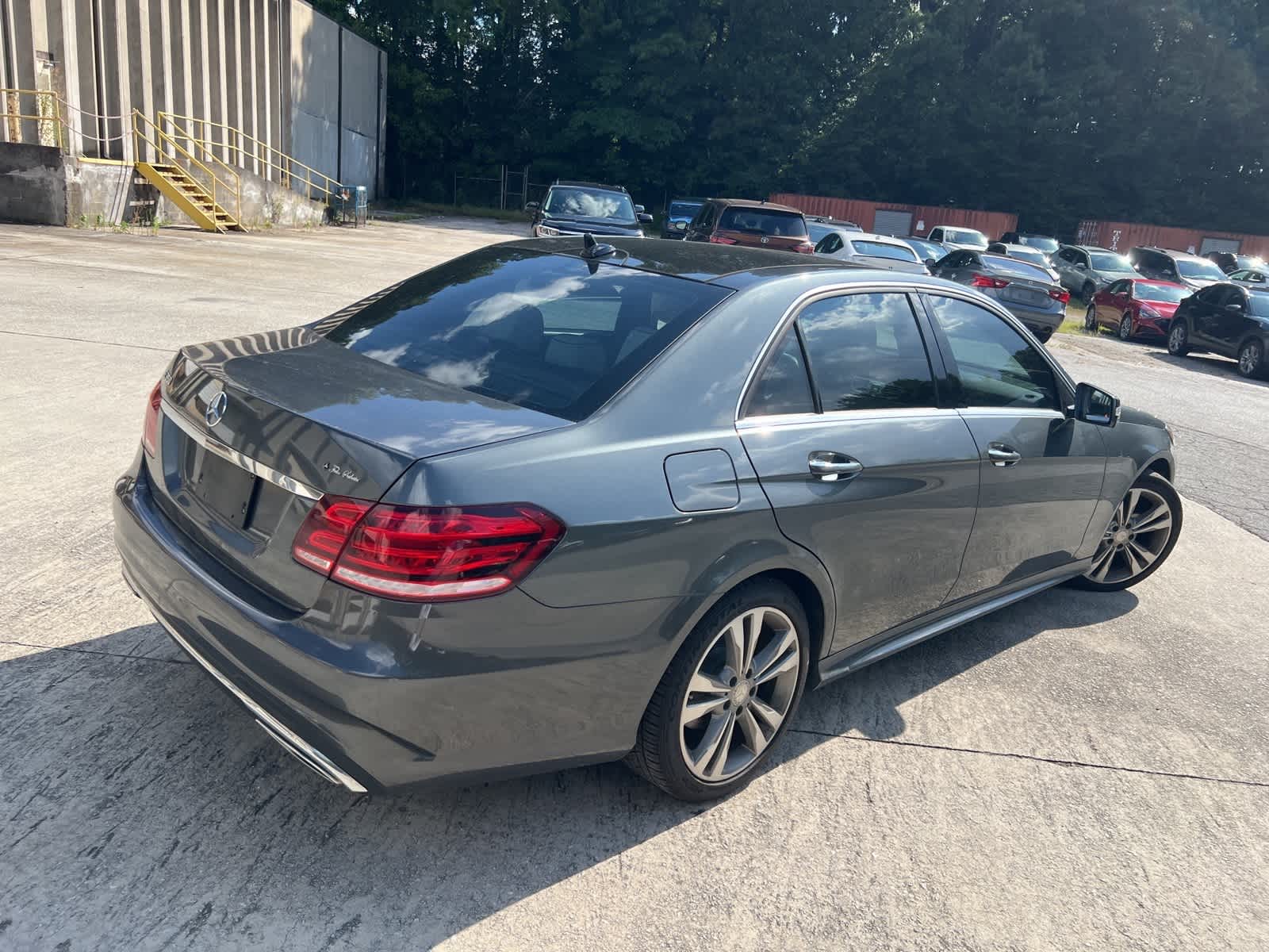 Thumbnail: 2016 Mercedes-Benz E-Class - 10