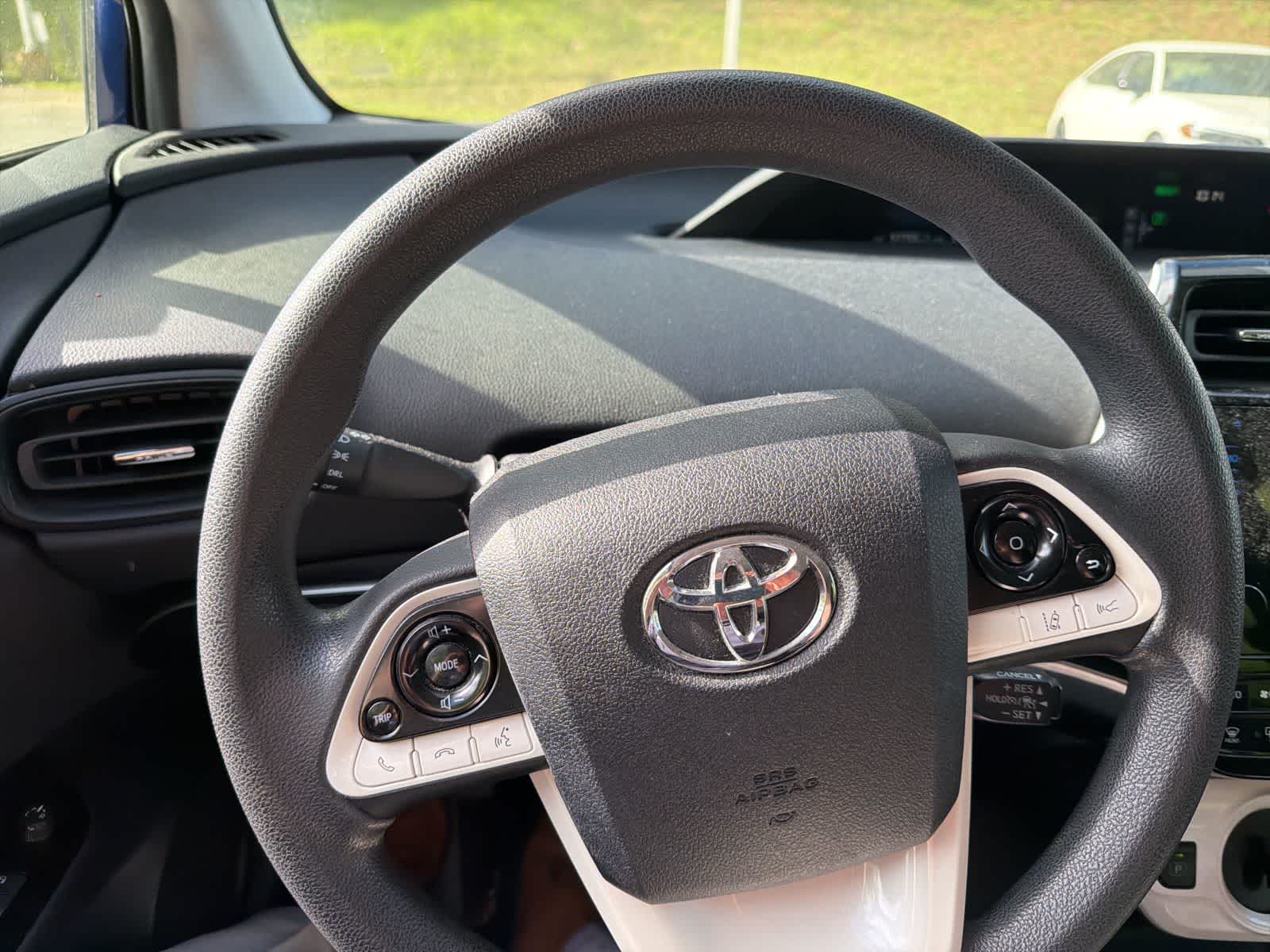 Thumbnail: 2018 Toyota Prius - 21