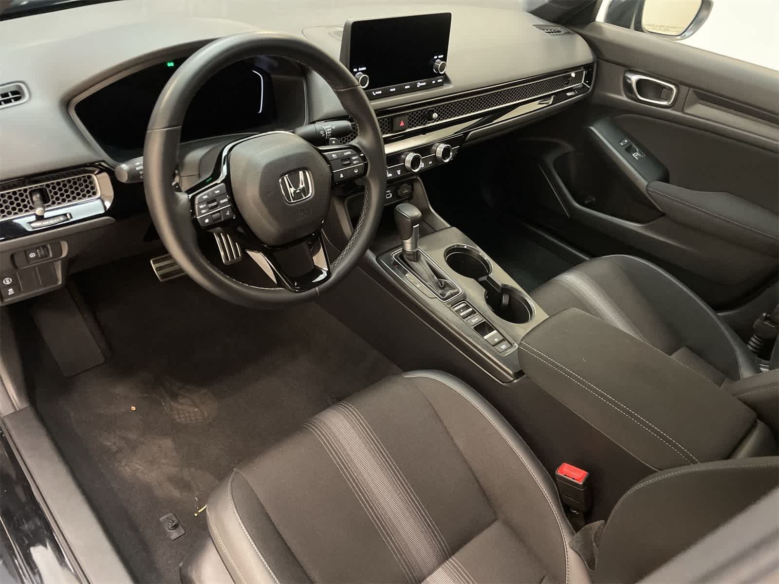 Thumbnail: 2024 Honda Civic - 2