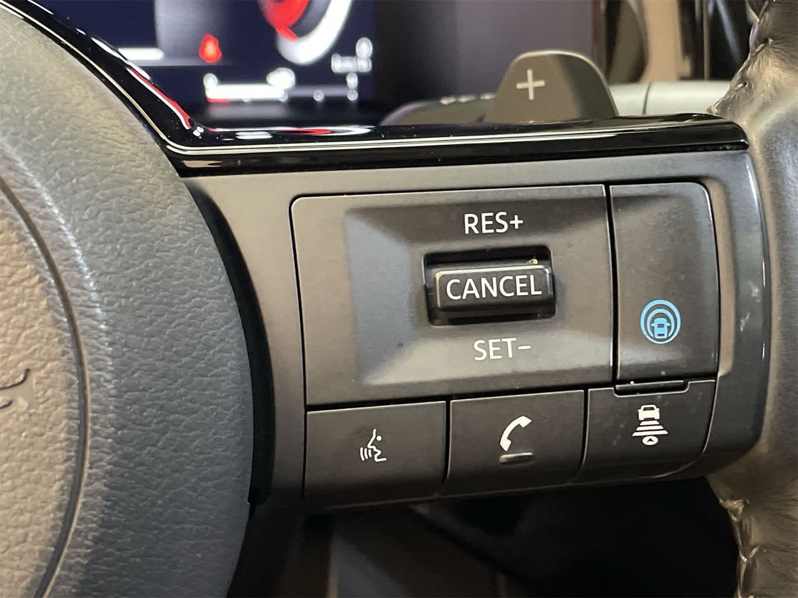 Thumbnail: 2023 Nissan Pathfinder - 14