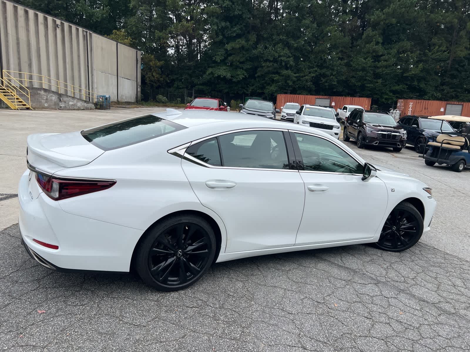 Thumbnail: 2022 Lexus ES - 11