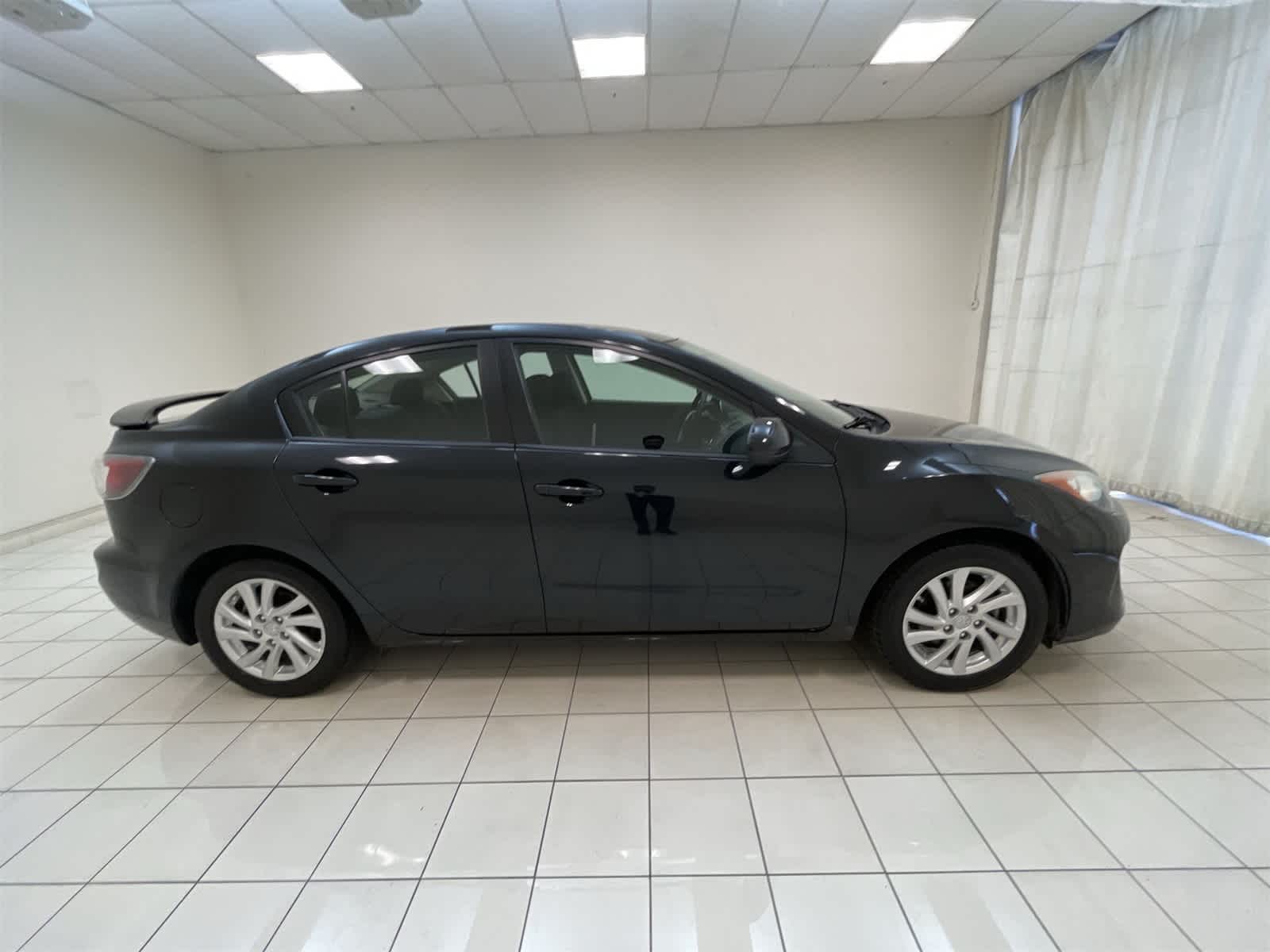 Thumbnail: 2012 Mazda Mazda3 - 21