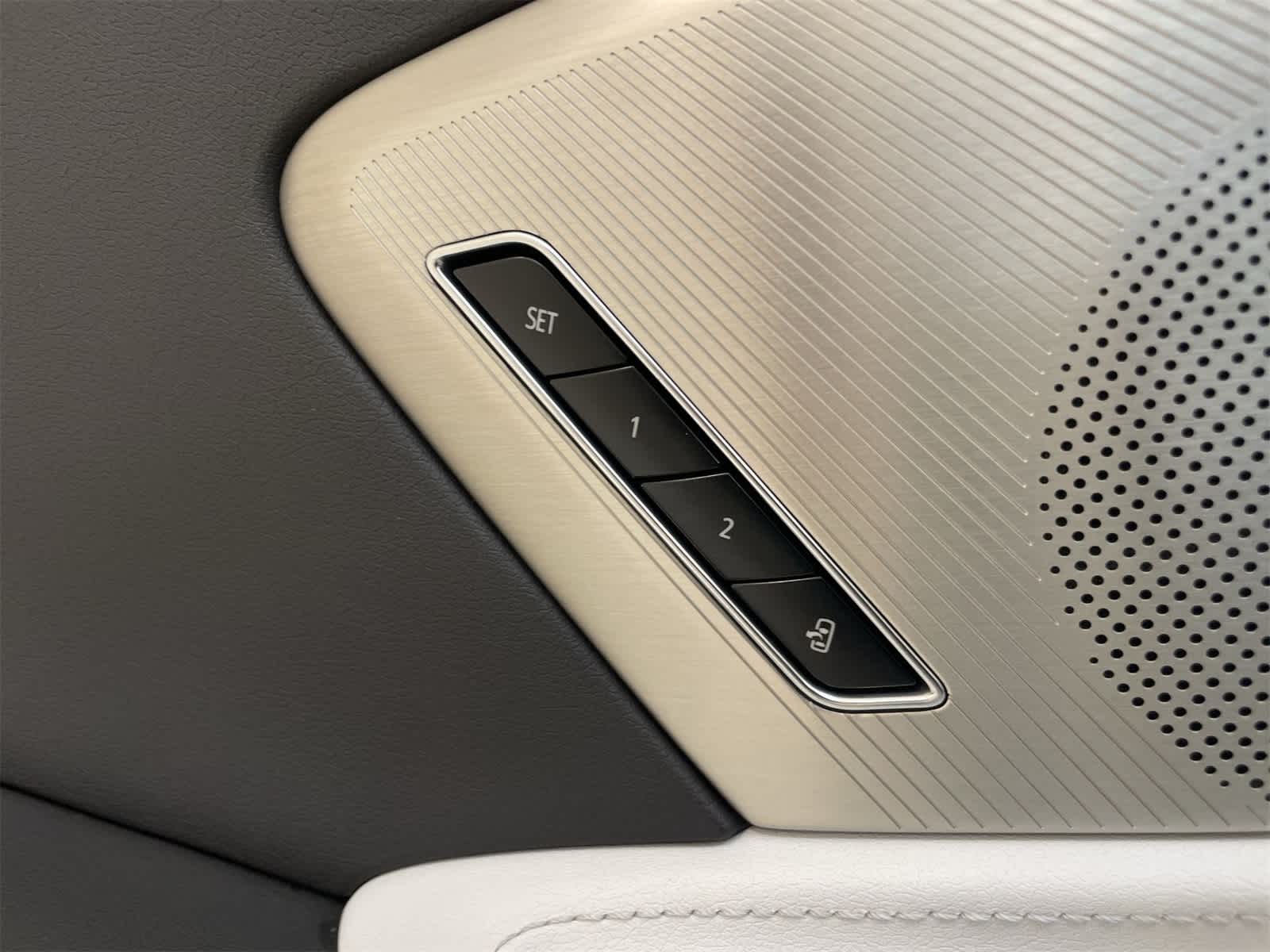 Thumbnail: 2022 Chevrolet Corvette - 18