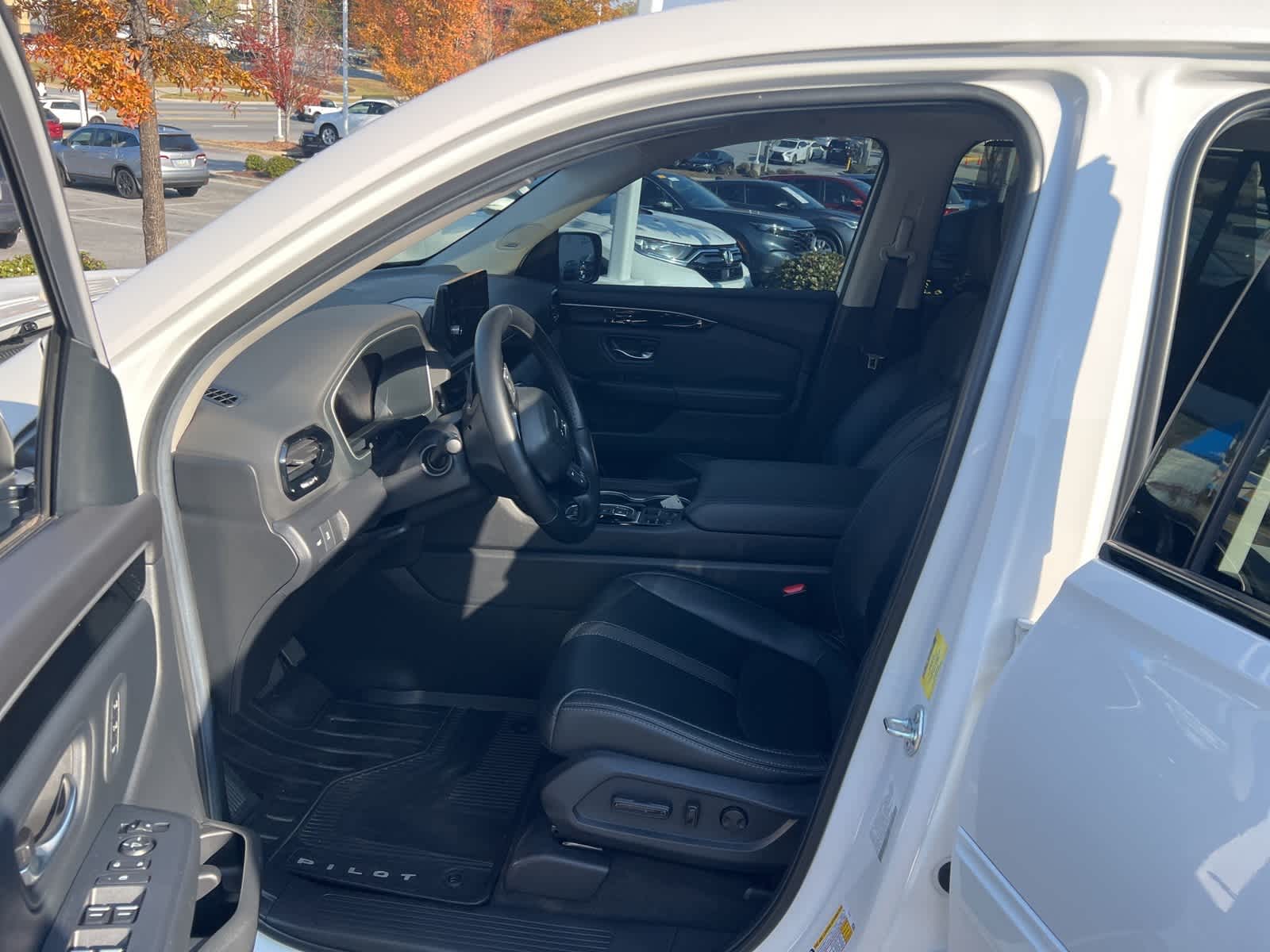 Thumbnail: 2024 Honda Pilot - 16