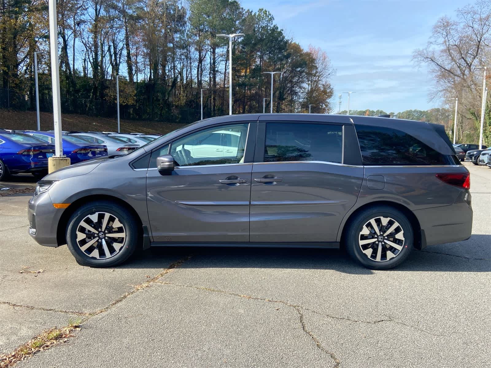 Thumbnail: 2025 Honda Odyssey - 2