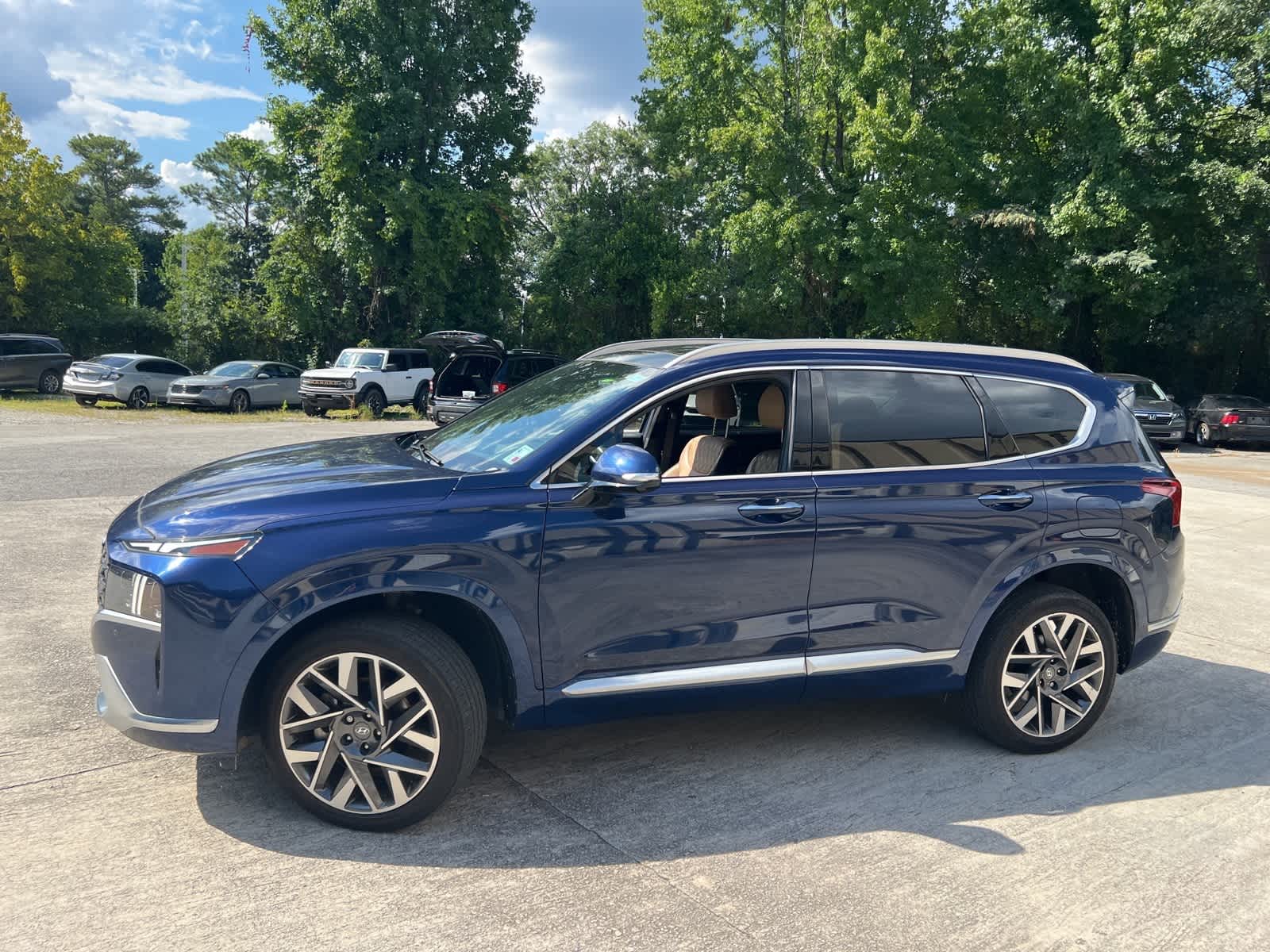 Thumbnail: 2023 Hyundai Santa Fe - 5